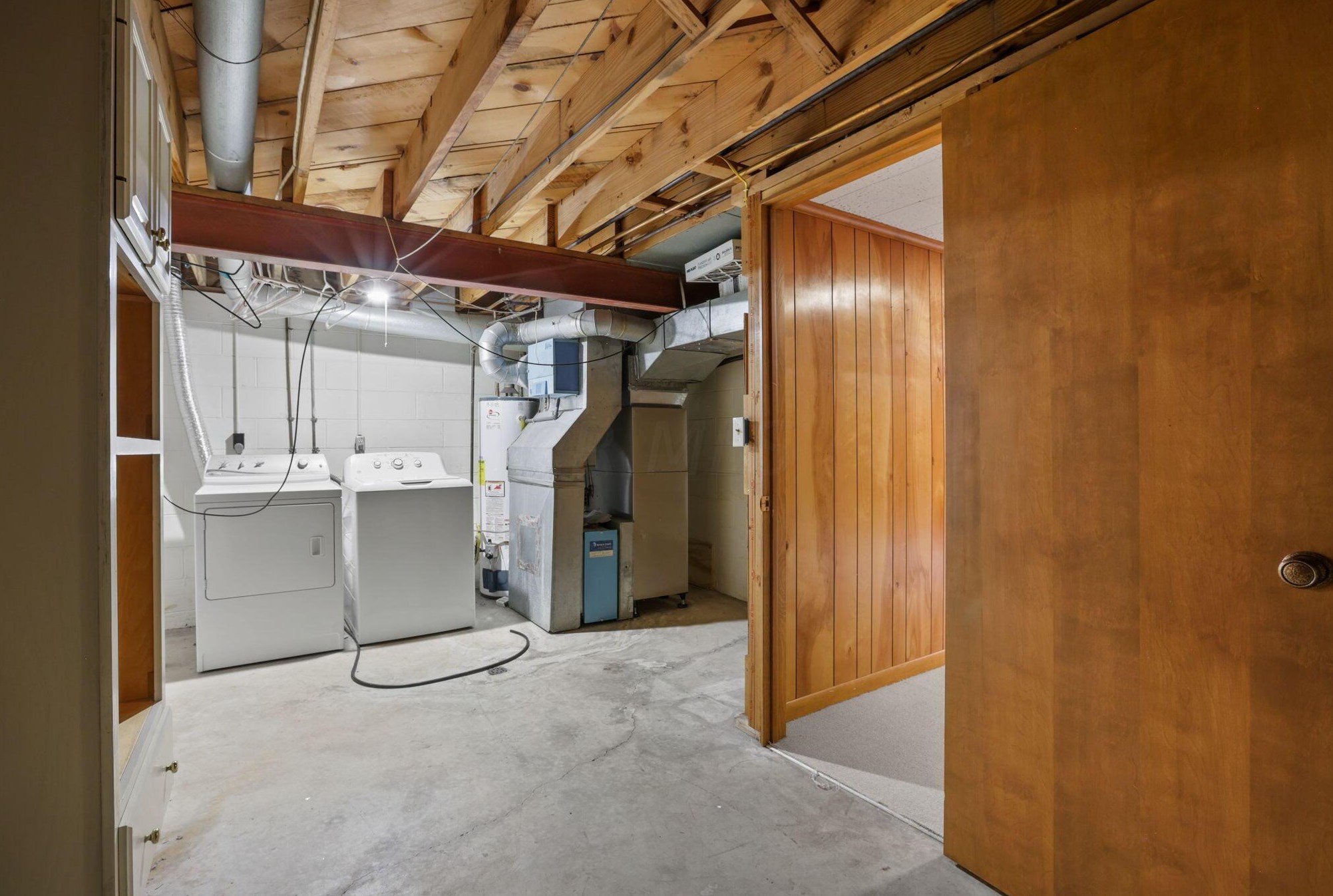 4280 Chaucer Ln, Columbus OH 43220-4055 exterior