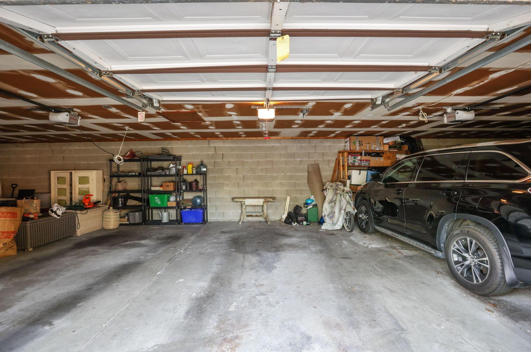 4280 Chaucer Ln, Columbus OH 43220-4055 exterior