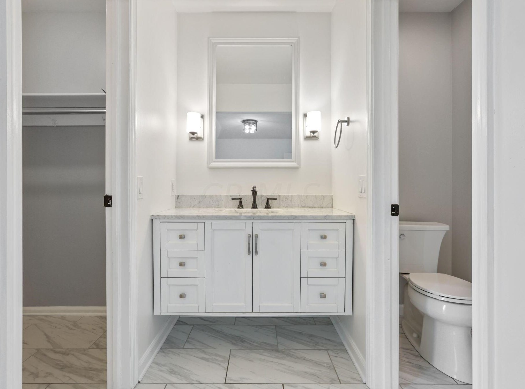 4280 Chaucer Ln, Columbus OH 43220-4055 exterior