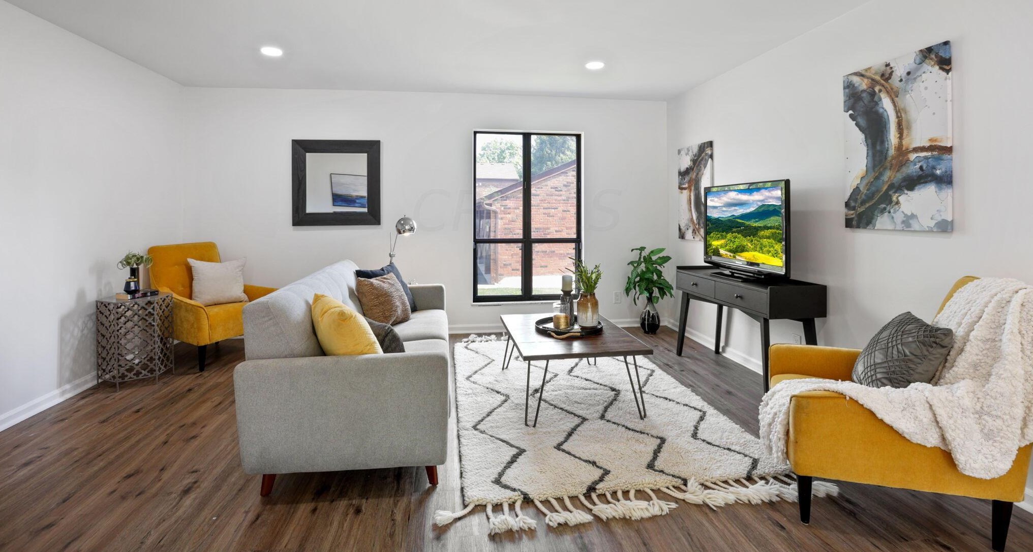 4280 Chaucer Ln, Columbus OH 43220-4055 exterior