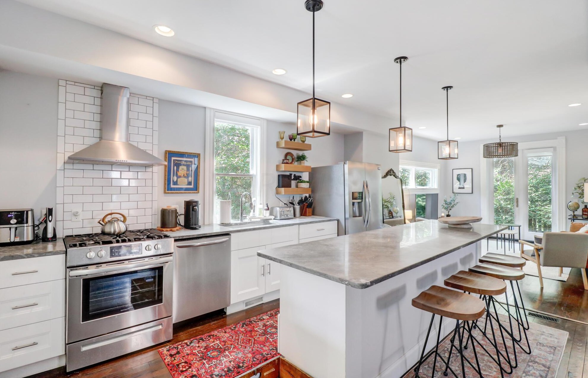 799 Lazelle St, Columbus OH  43206-2019 exterior