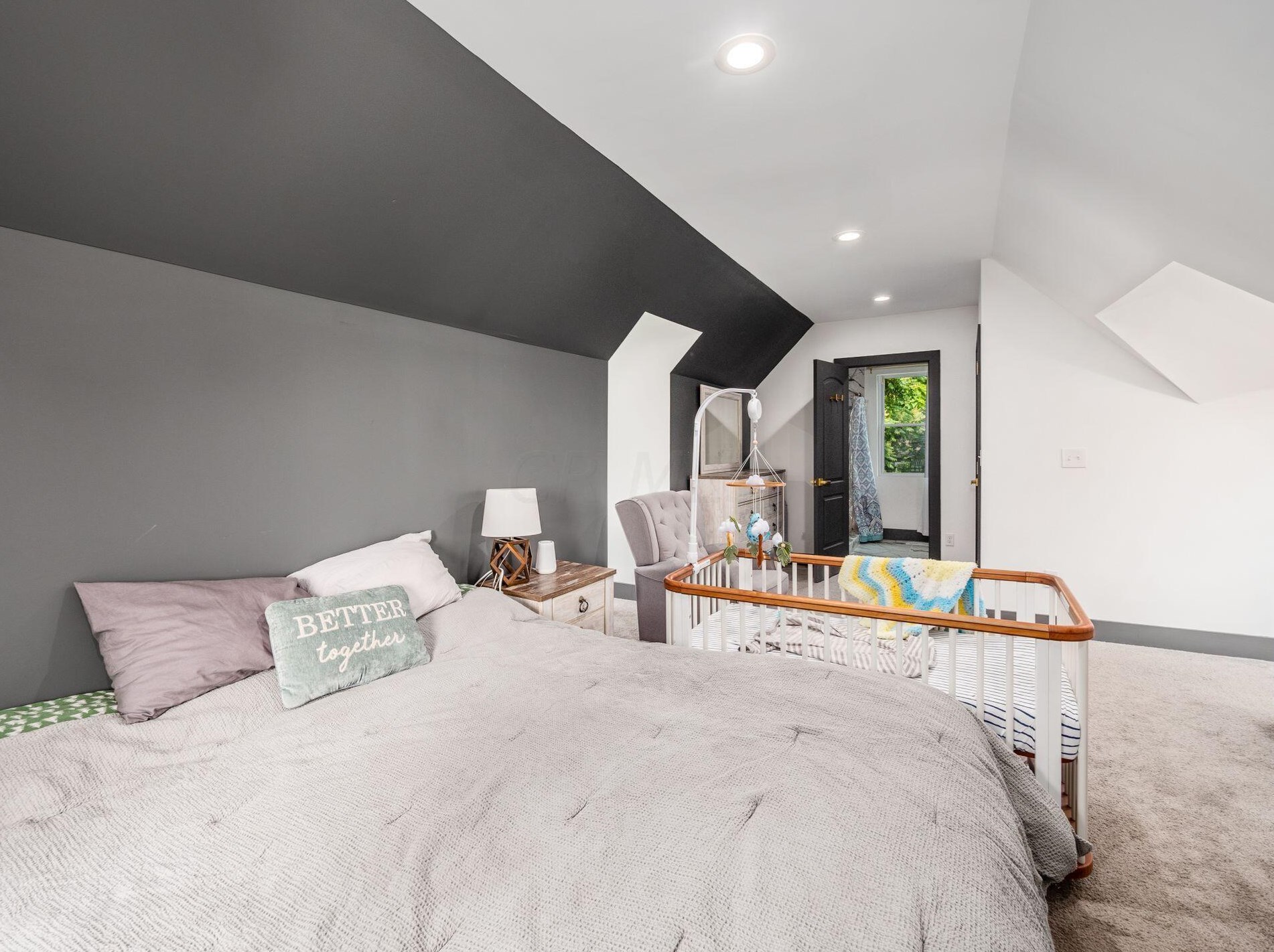 1266 Atcheson St, Columbus OH 43203-1116 exterior