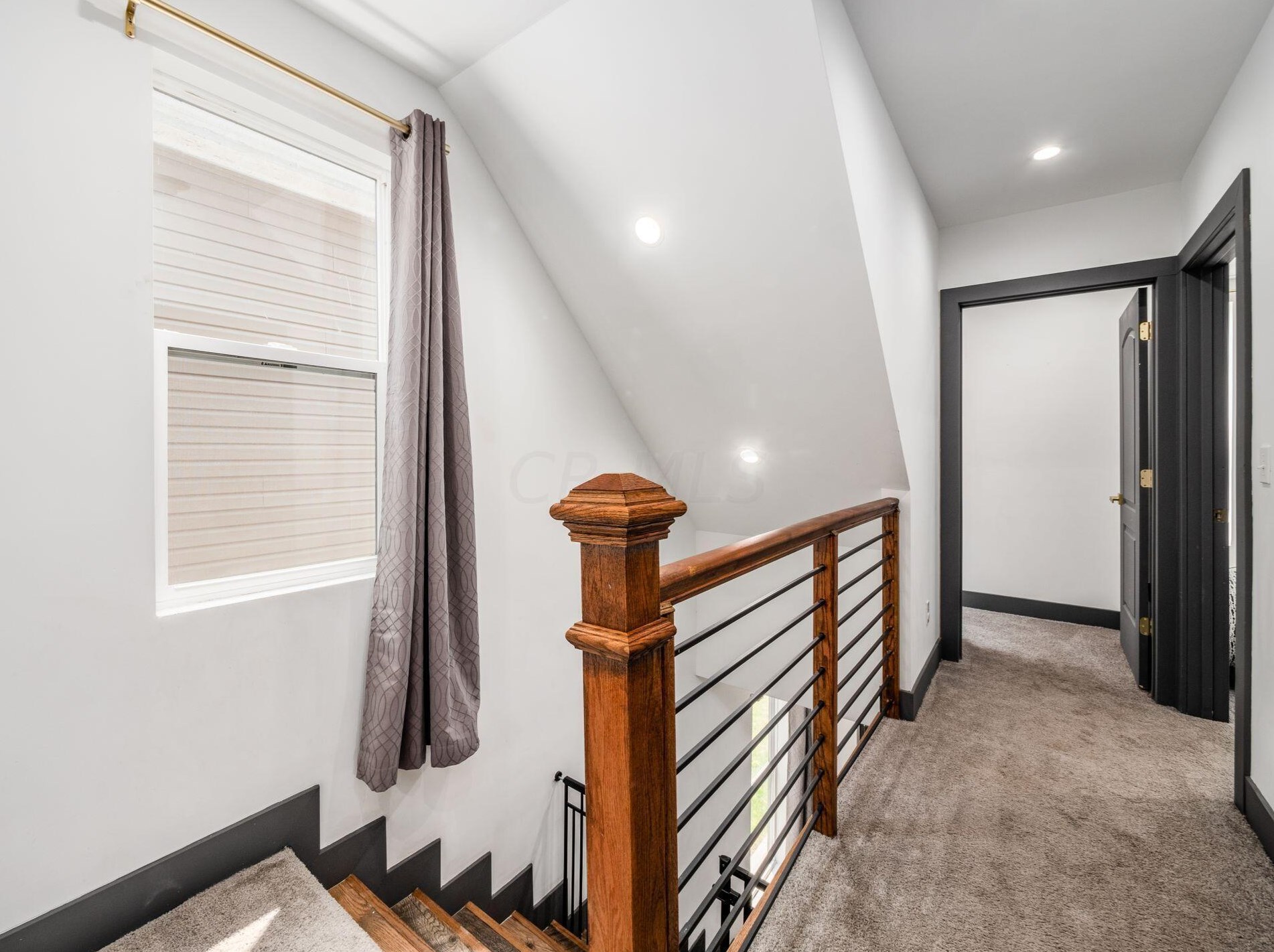 1266 Atcheson St, Columbus OH 43203-1116 exterior