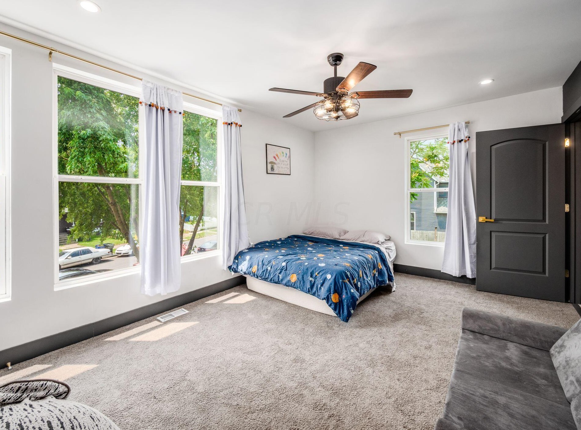 1266 Atcheson St, Columbus OH 43203-1116 exterior