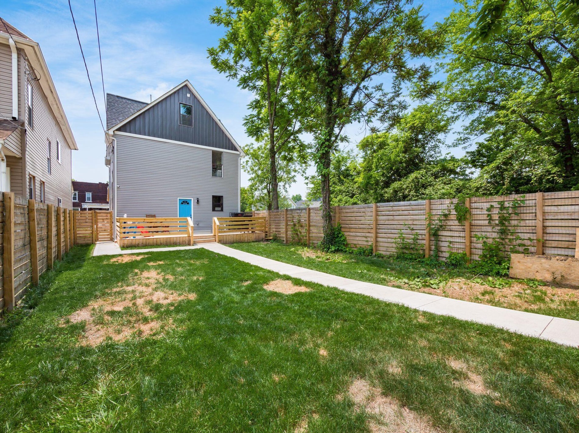 1266 Atcheson St, Columbus OH 43203-1116 exterior