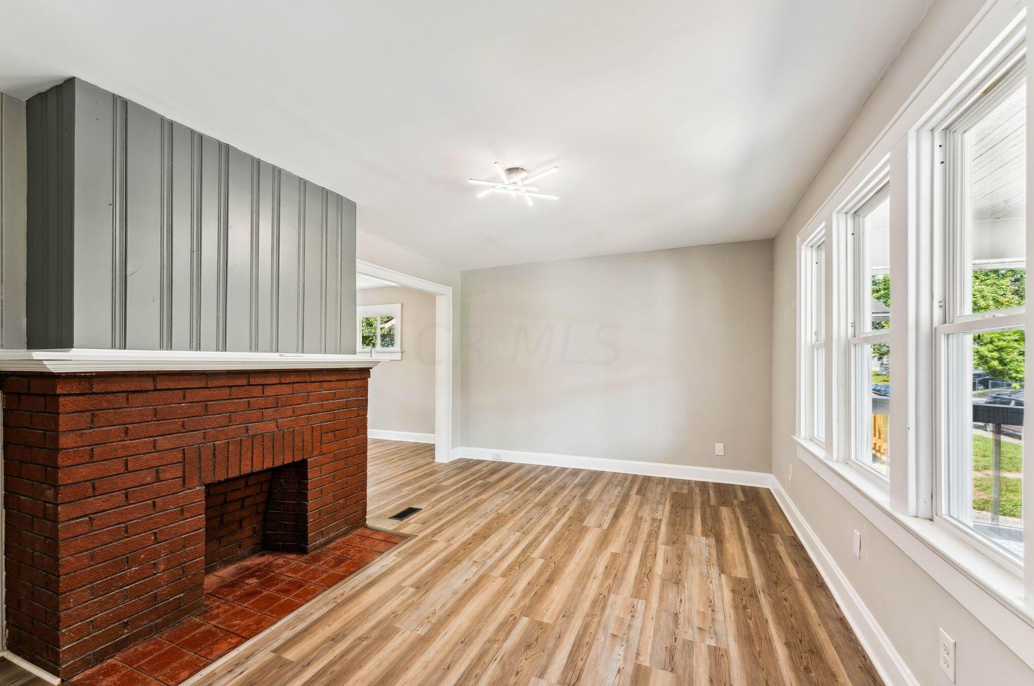 1465 Kenmore Rd, Columbus OH 43219-1057 exterior