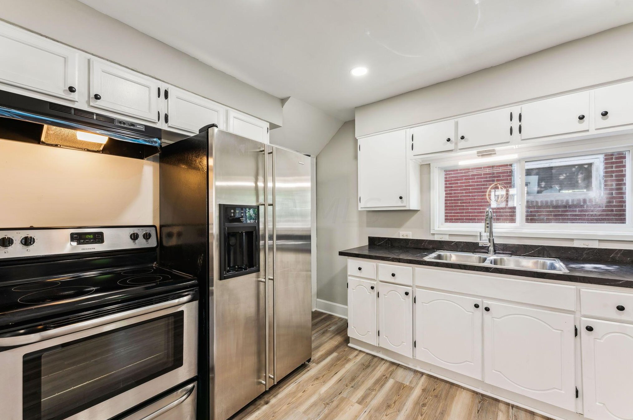 1465 Kenmore Rd, Columbus OH 43219-1057 exterior