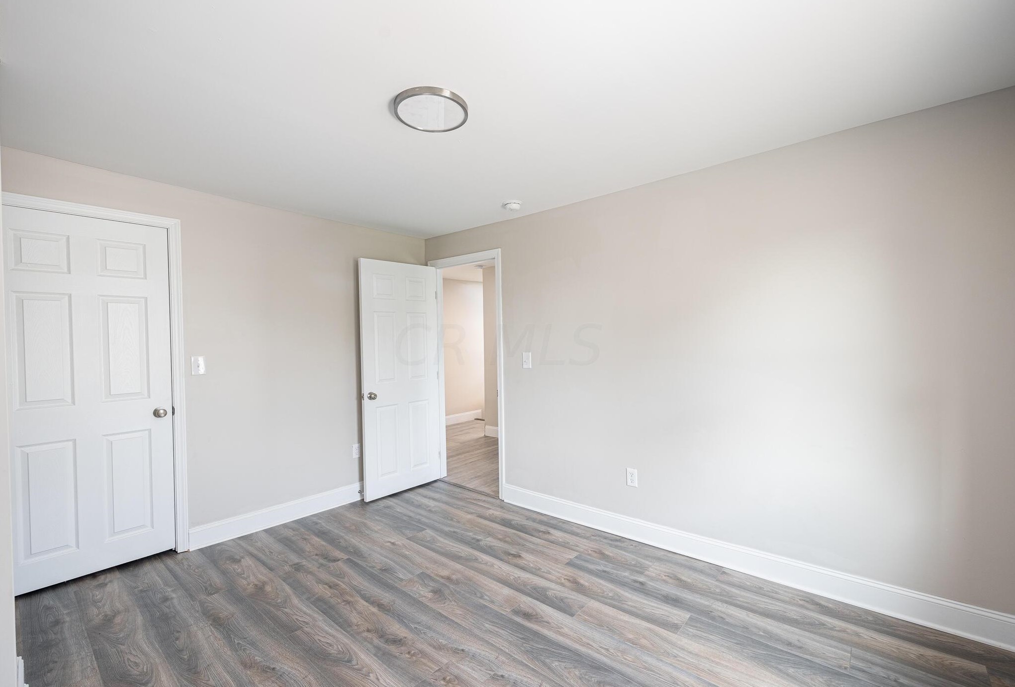 802 2 Ave, Columbus OH 43201-3761 exterior