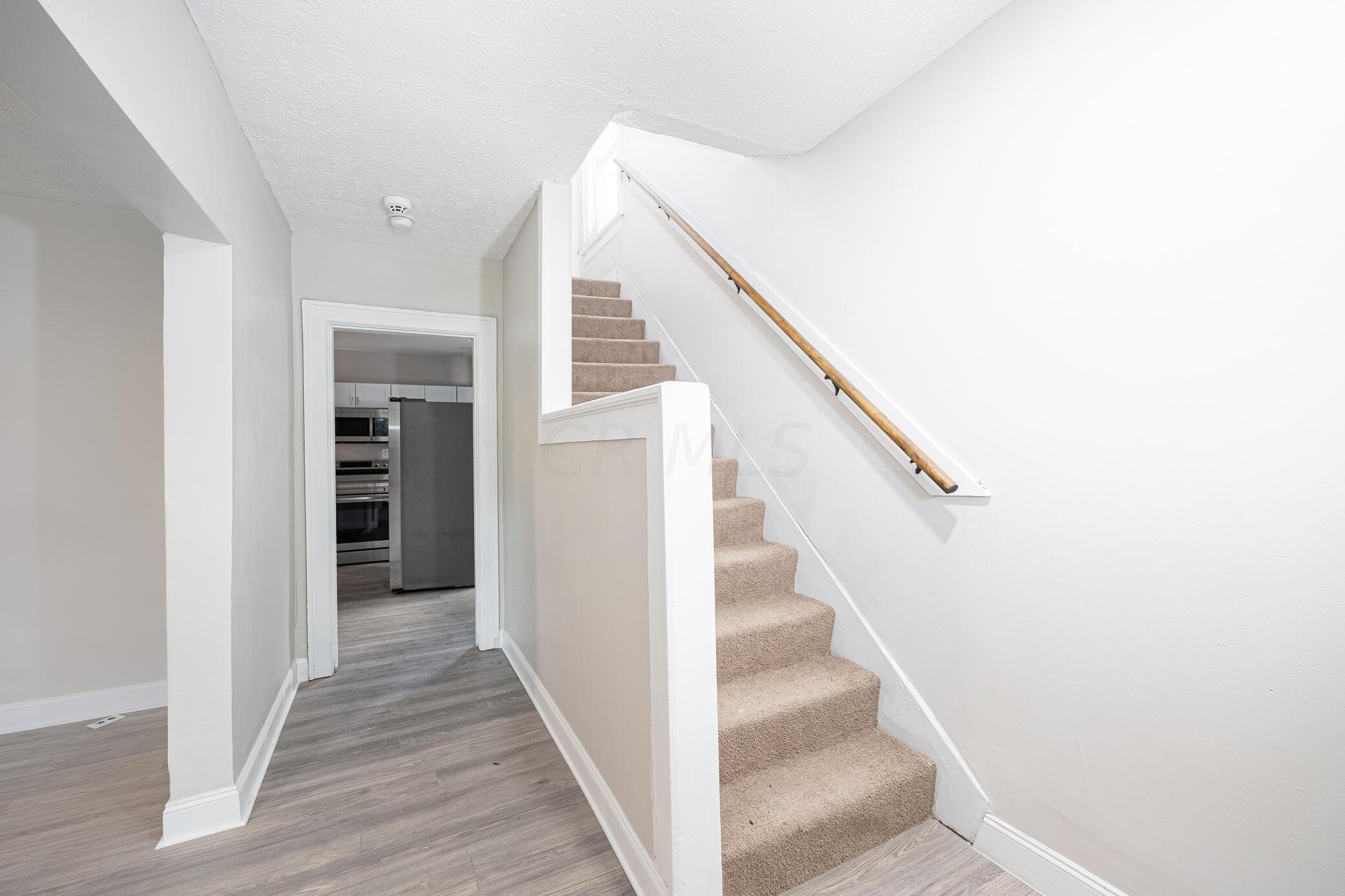 802 2 Ave, Columbus OH 43201-3761 exterior