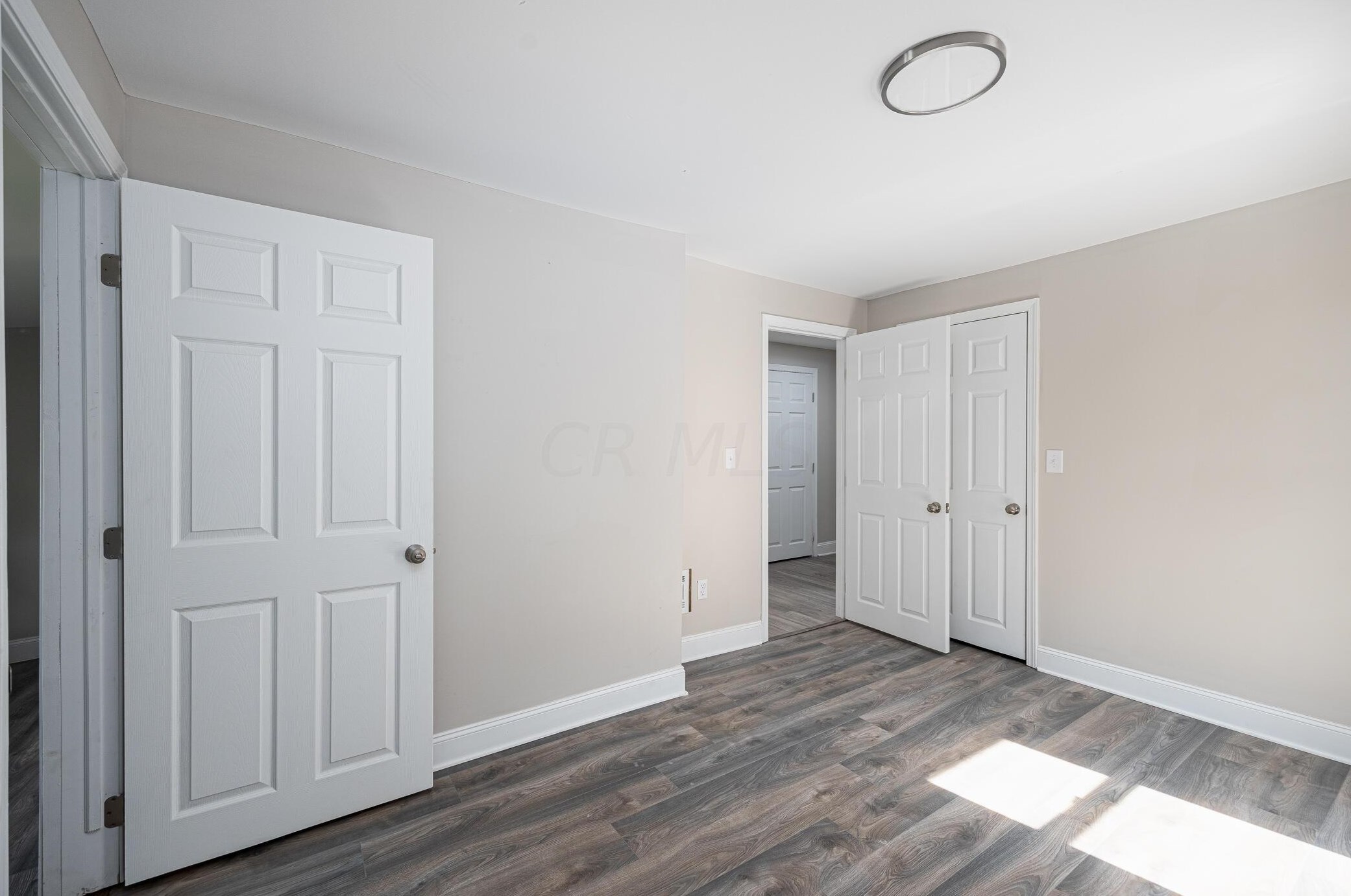 802 2 Ave, Columbus OH 43201-3761 exterior