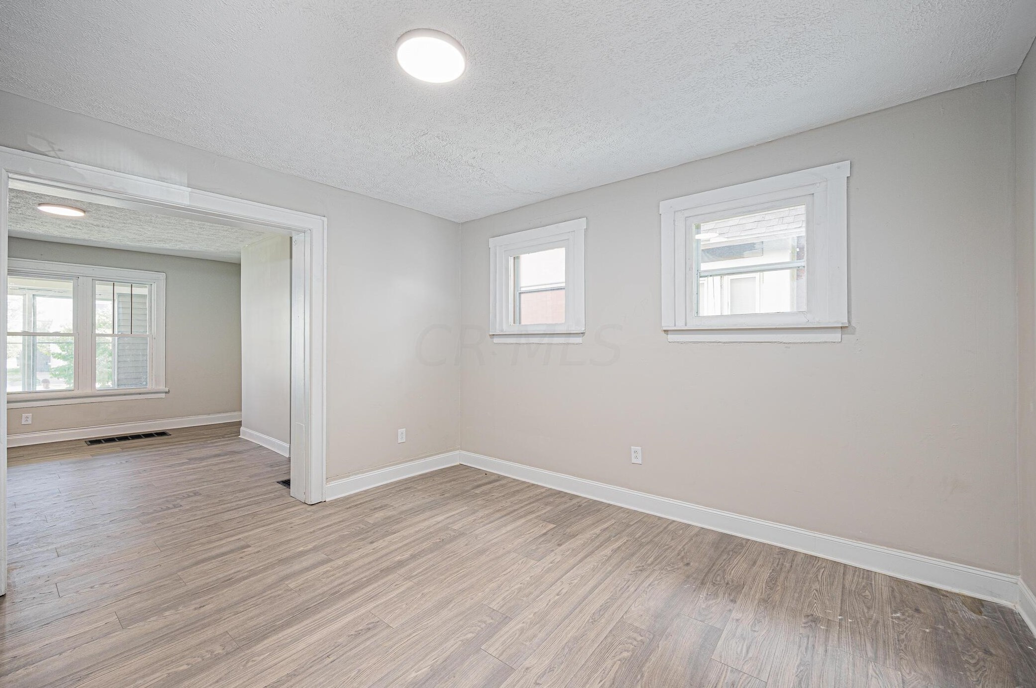 802 2 Ave, Columbus OH 43201-3761 exterior