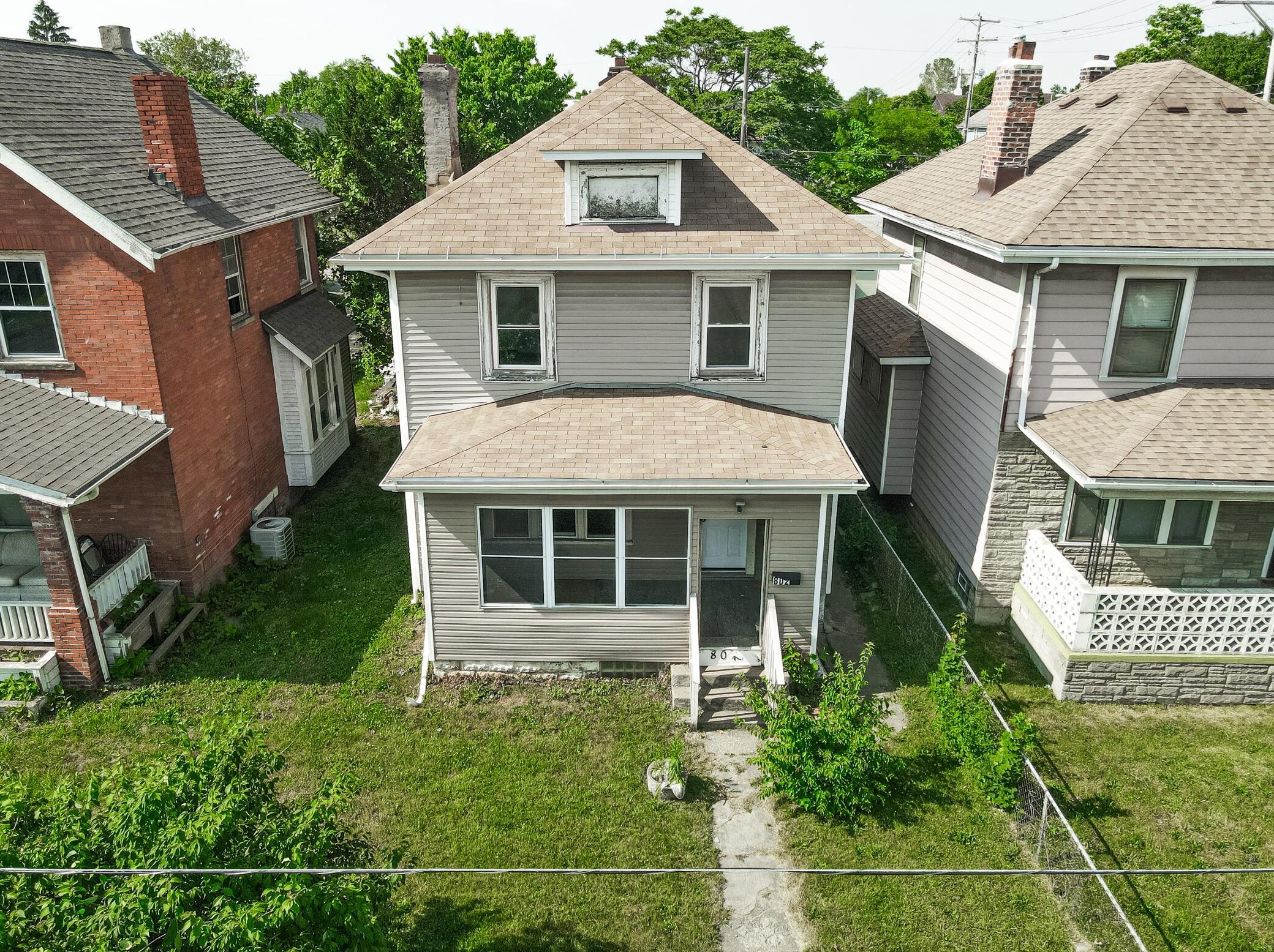 802 2 Ave, Columbus OH 43201-3761 exterior