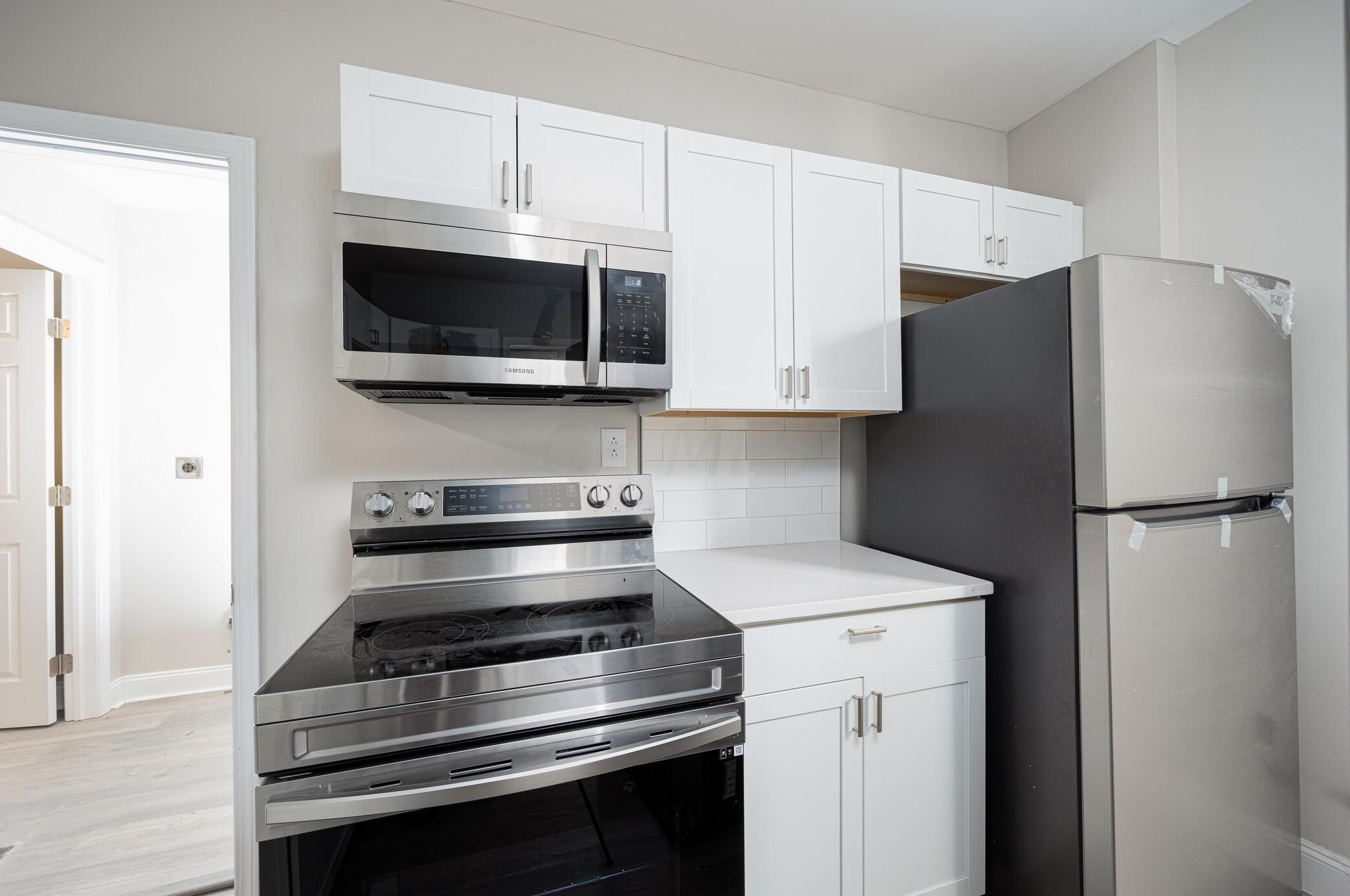 802 2 Ave, Columbus OH 43201-3761 exterior