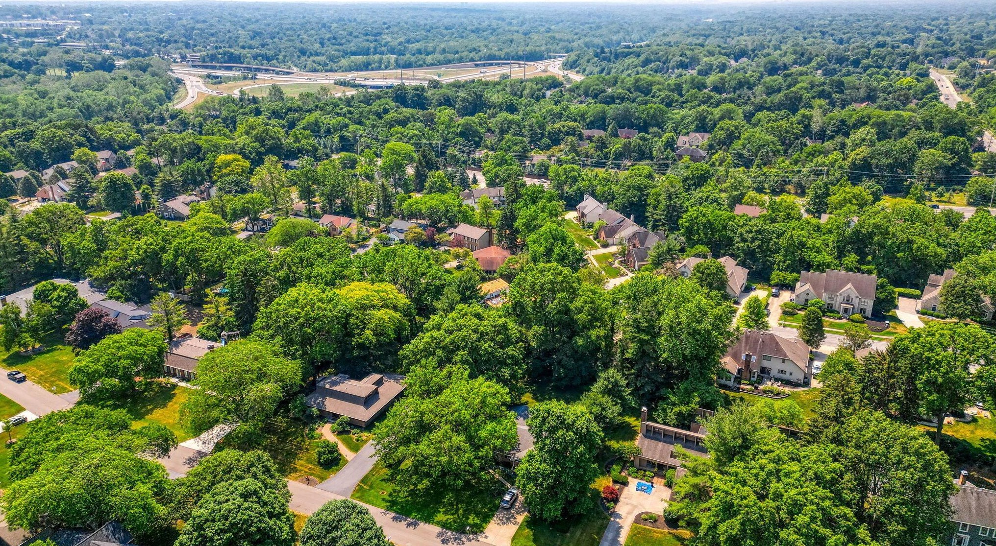 863 Gatehouse Ln, Columbus OH 43235-1731 exterior