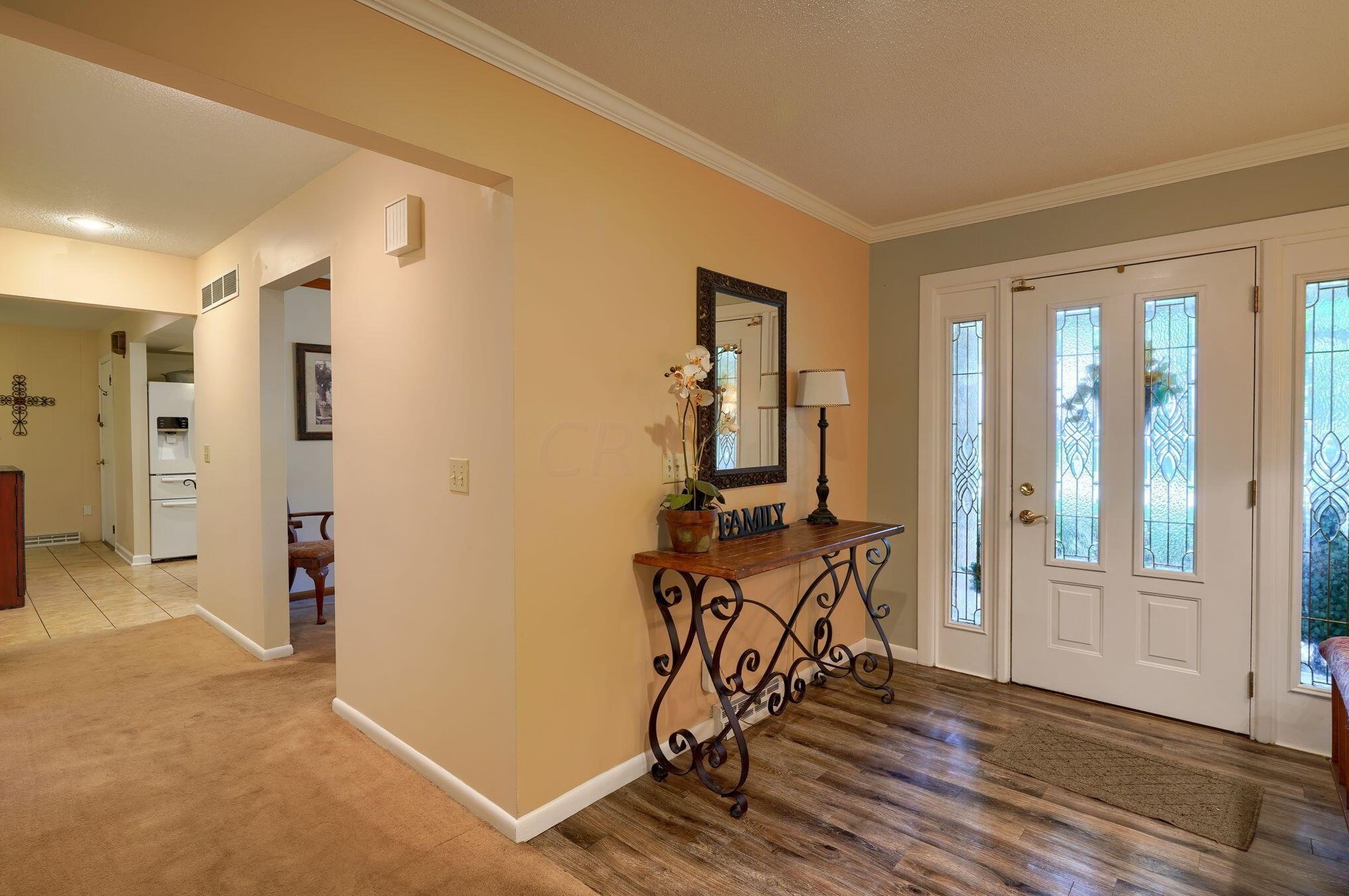 863 Gatehouse Ln, Columbus OH 43235-1731 exterior