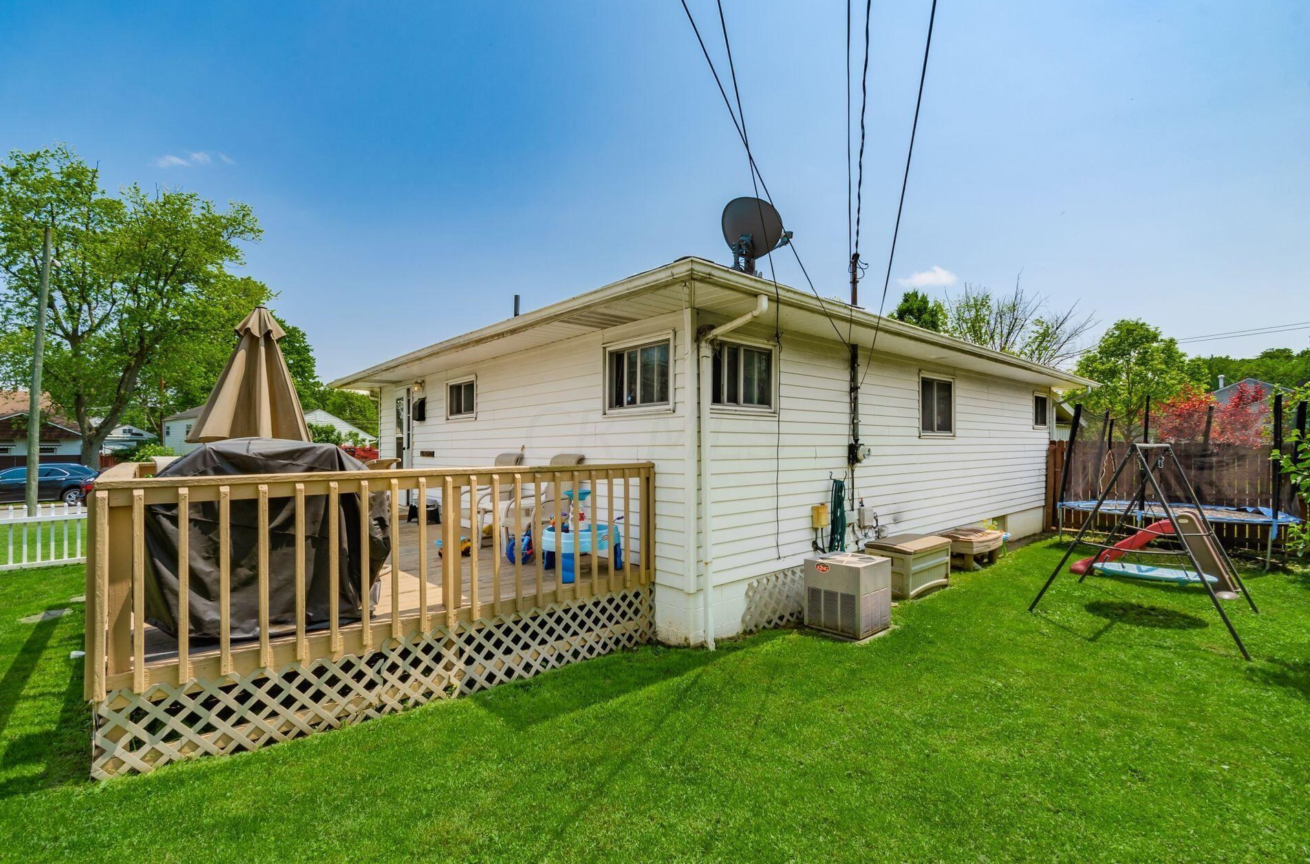 1105 Billie Dr, Columbus OH 43227-1405 exterior