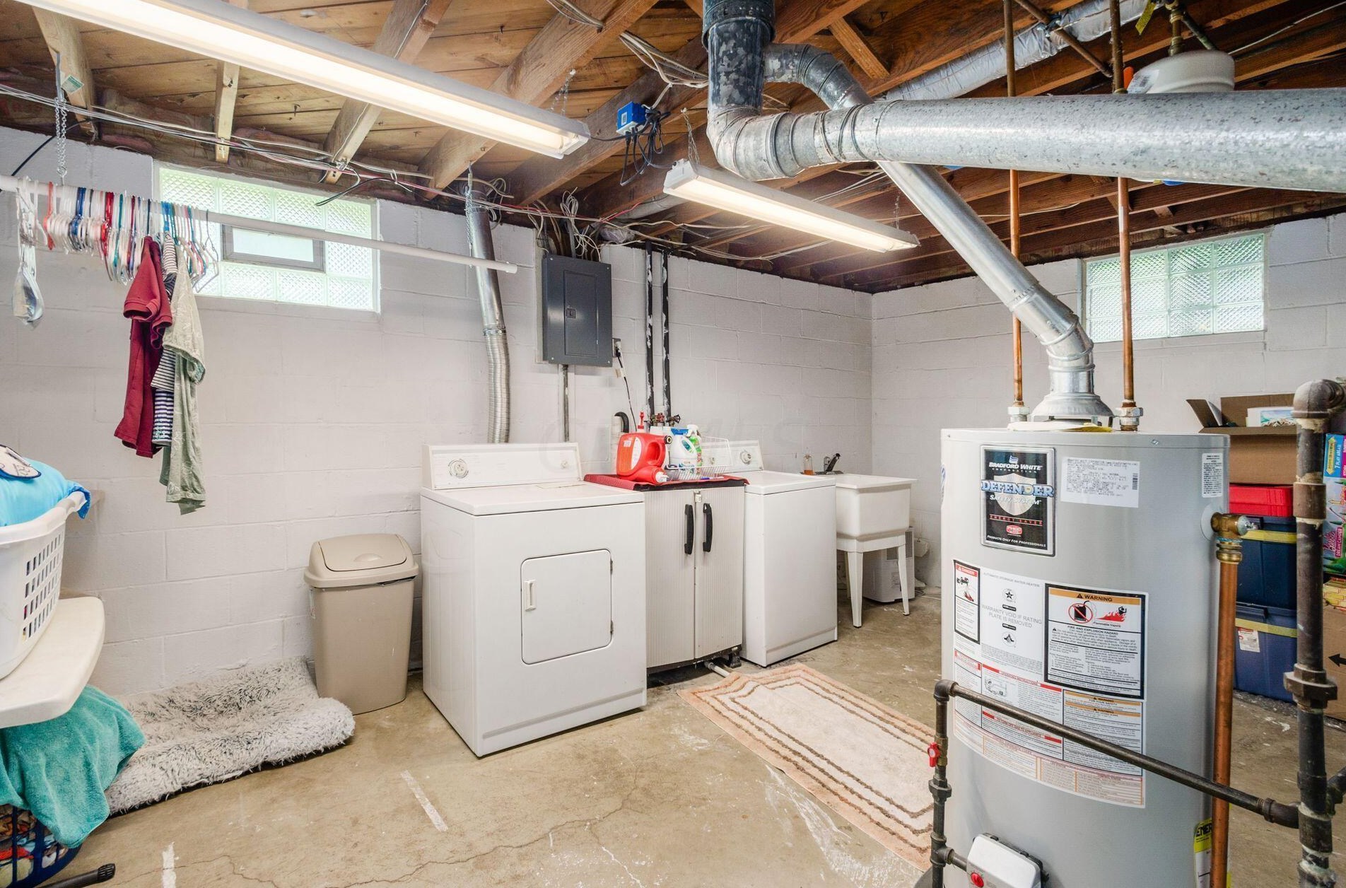 1105 Billie Dr, Columbus OH 43227-1405 exterior