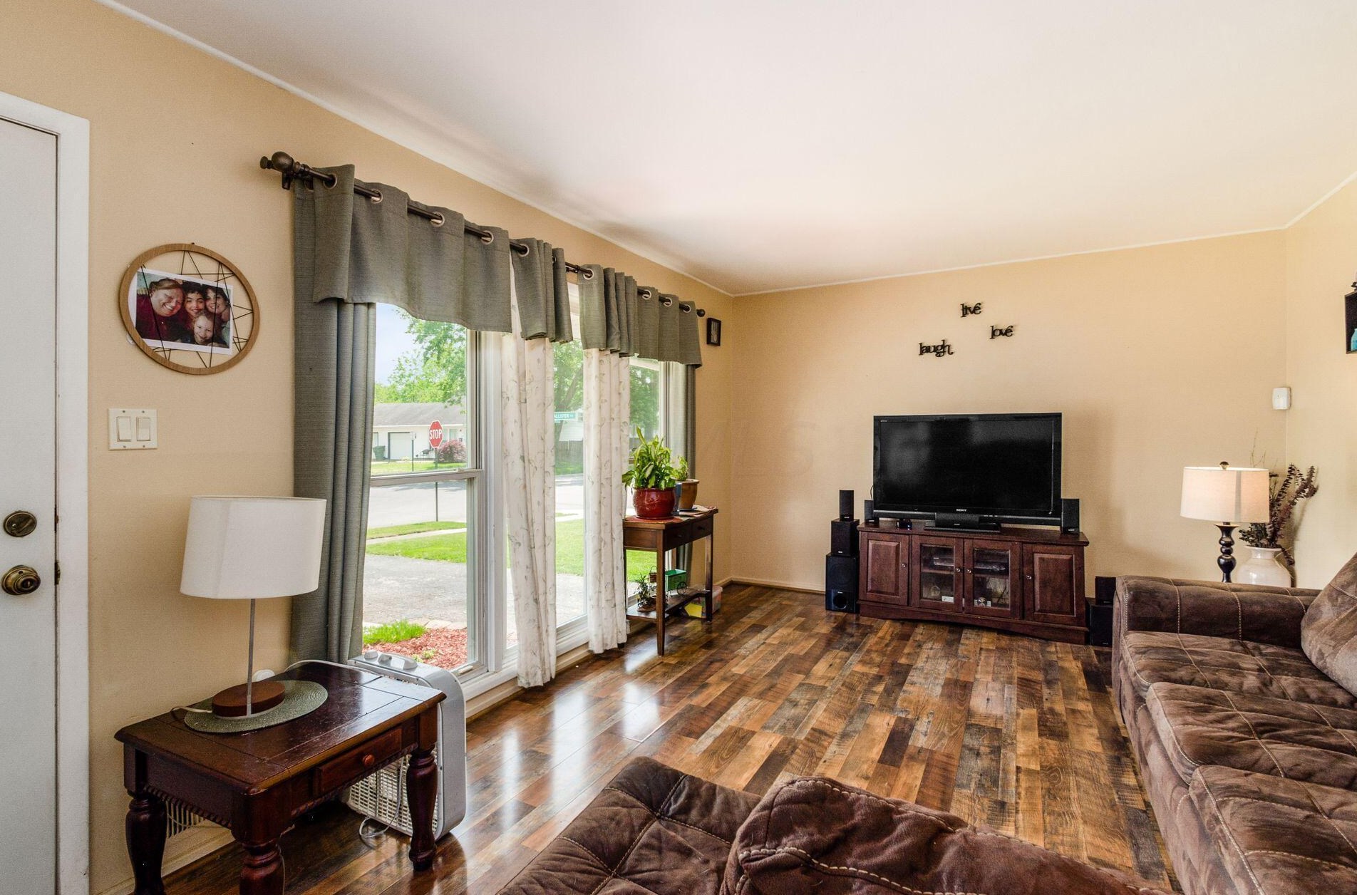 1105 Billie Dr, Columbus OH 43227-1405 exterior