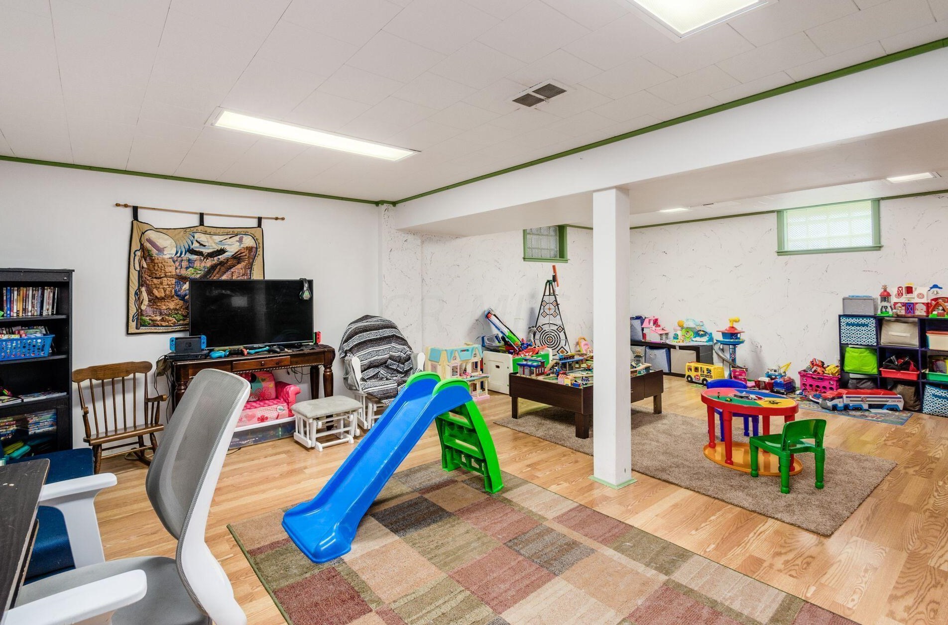 1105 Billie Dr, Columbus OH 43227-1405 exterior