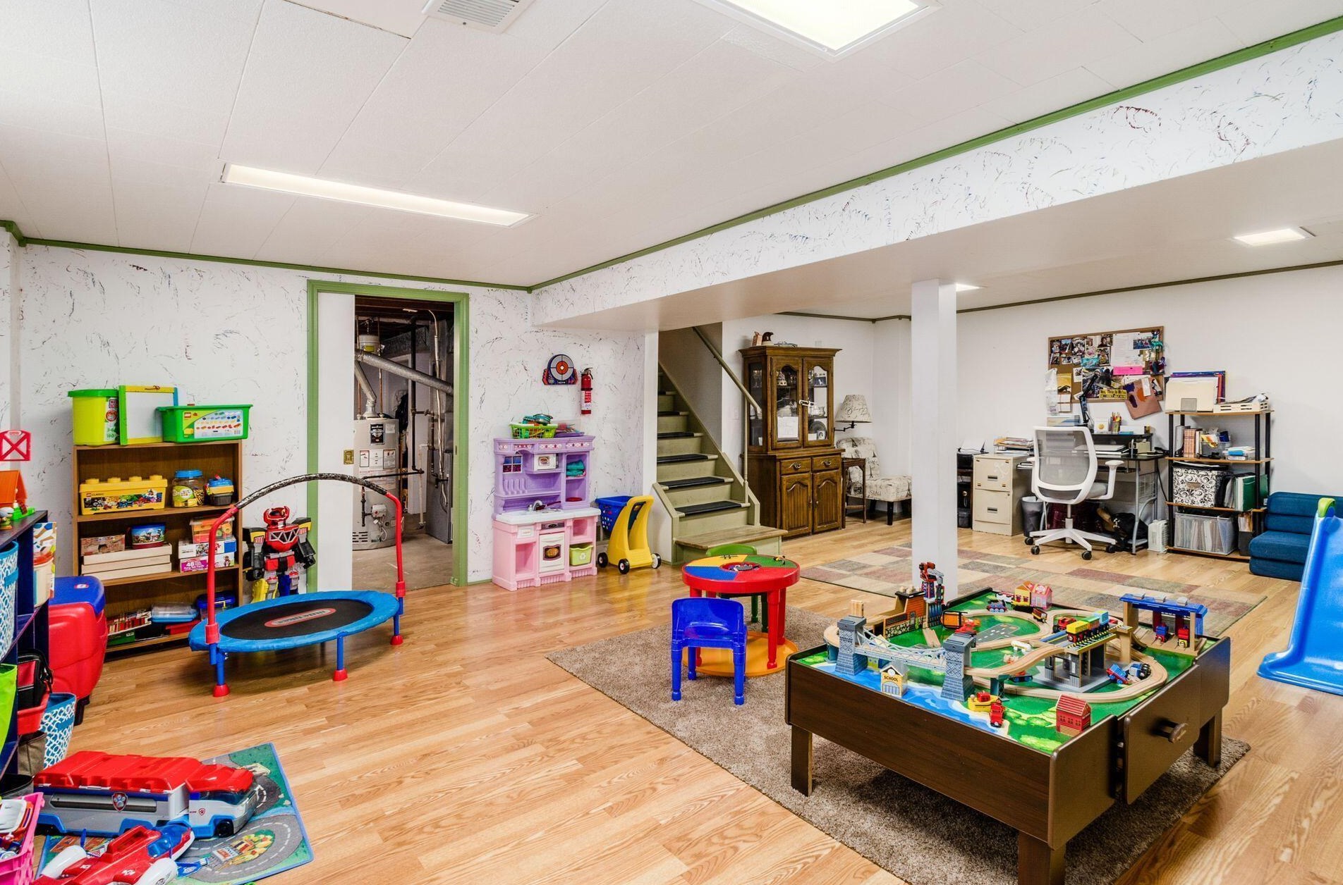 1105 Billie Dr, Columbus OH 43227-1405 exterior