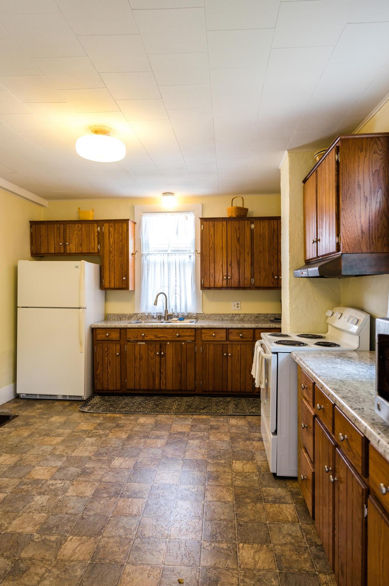 129 Lake St, Lancaster OH 43130-2657 exterior