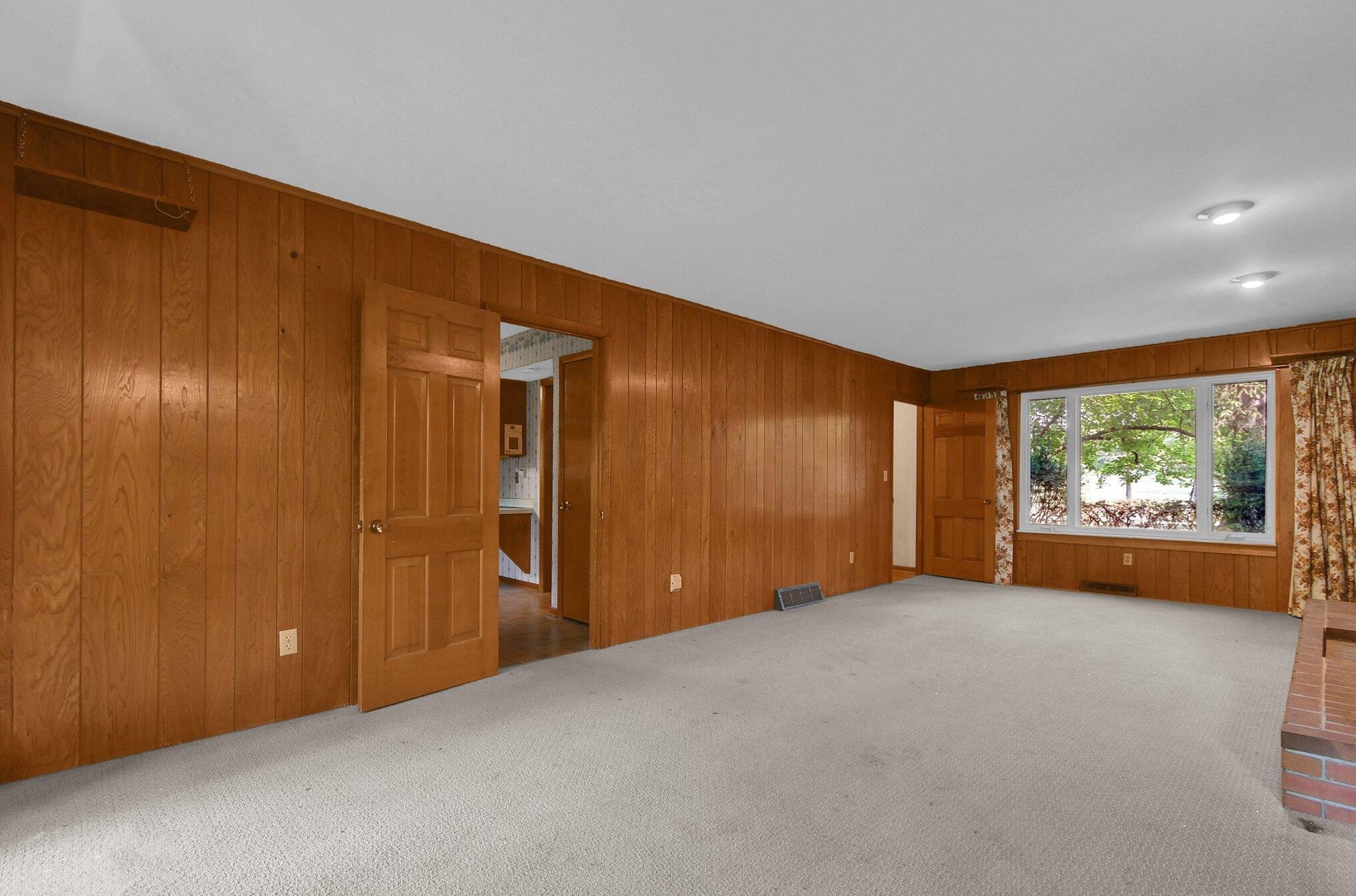 911 Clubview Blvd, Columbus OH 43235-1222 exterior