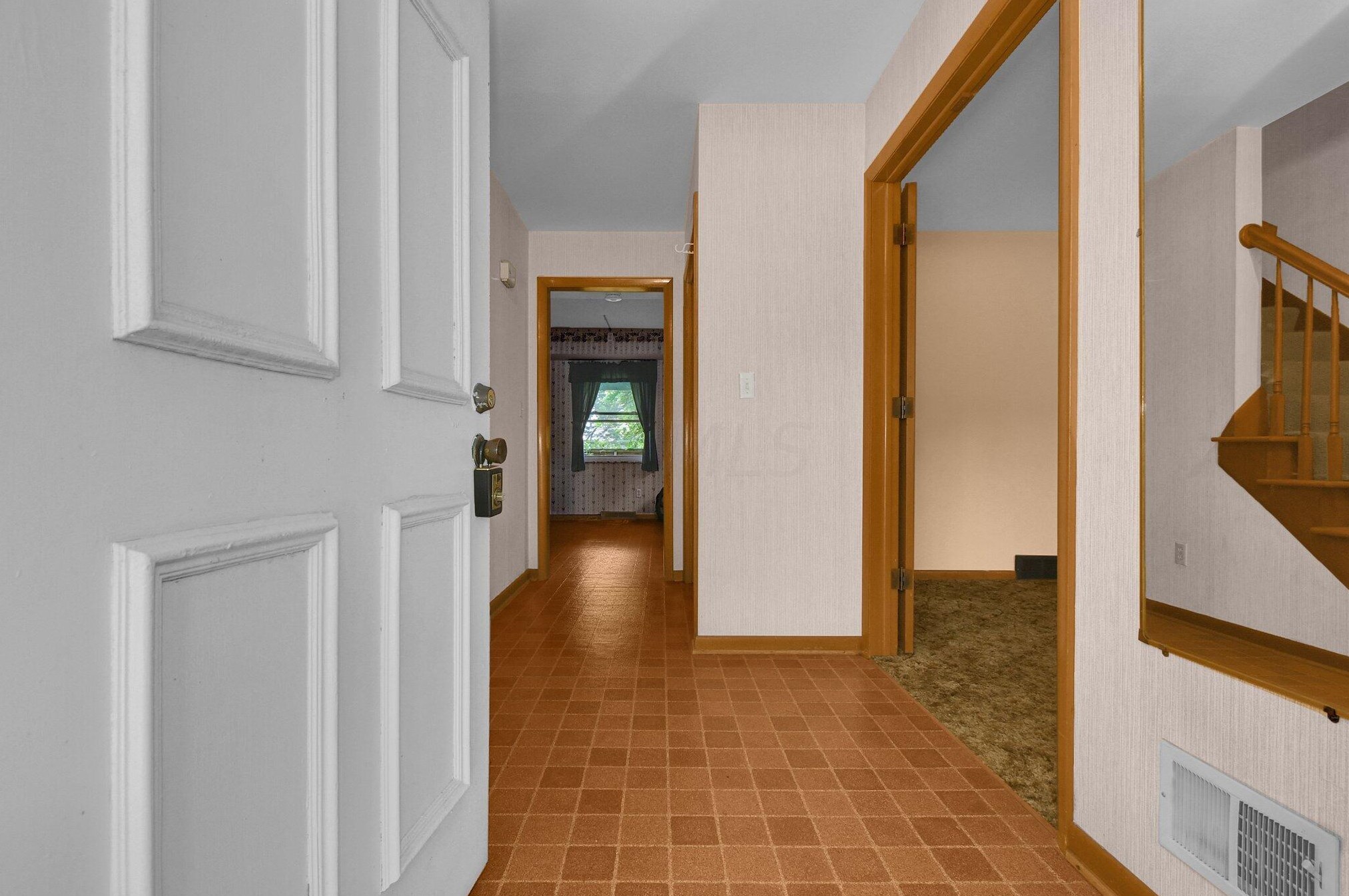 911 Clubview Blvd, Columbus OH 43235-1222 exterior