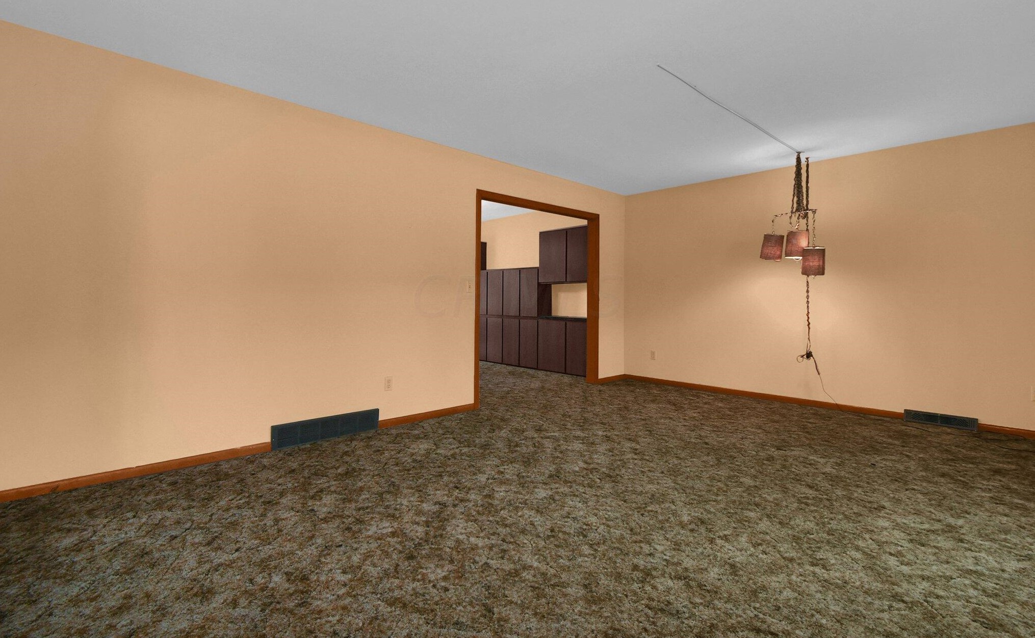 911 Clubview Blvd, Columbus OH 43235-1222 exterior