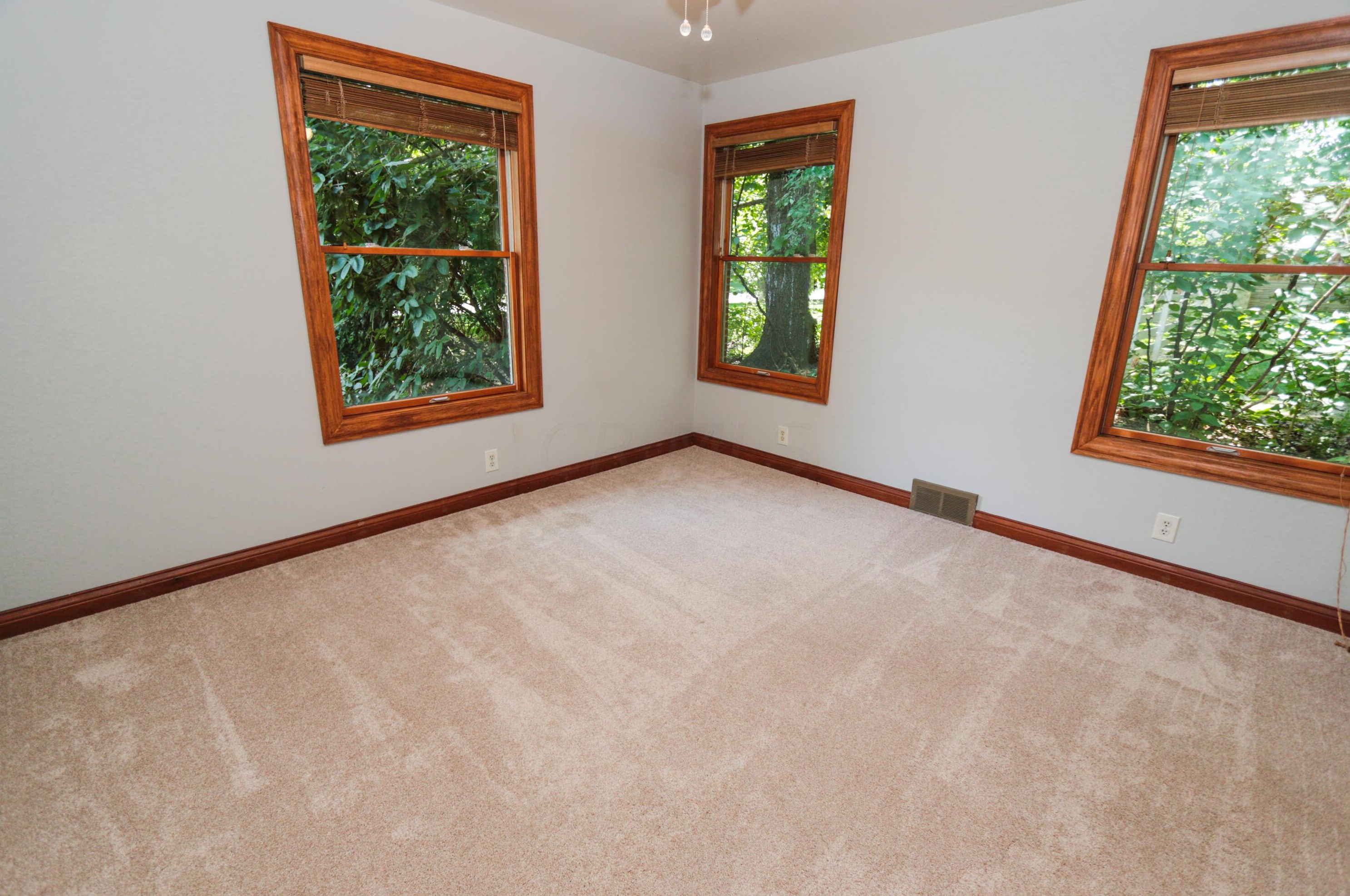 5795 Olentangy Blvd, Columbus OH 43085-3824 exterior