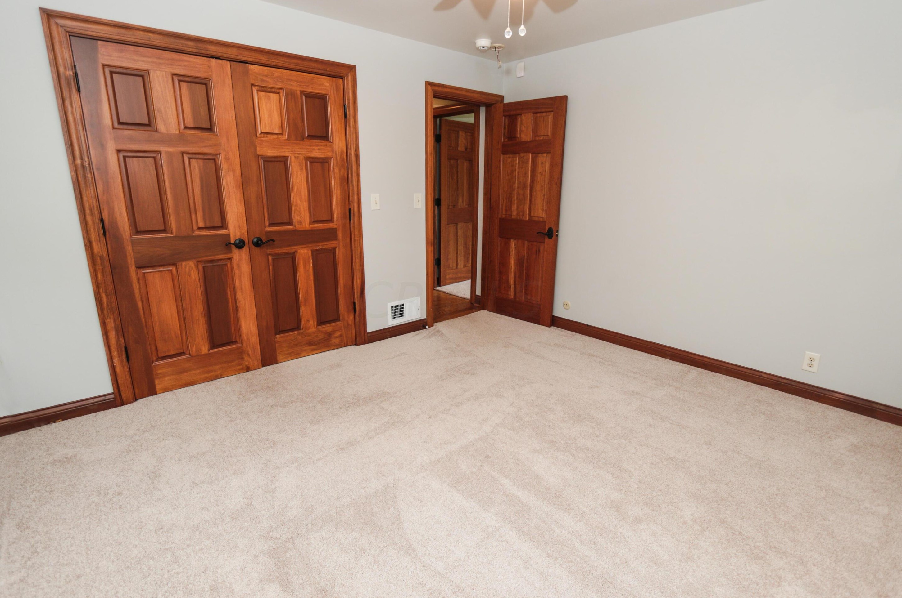 5795 Olentangy Blvd, Columbus OH 43085-3824 exterior