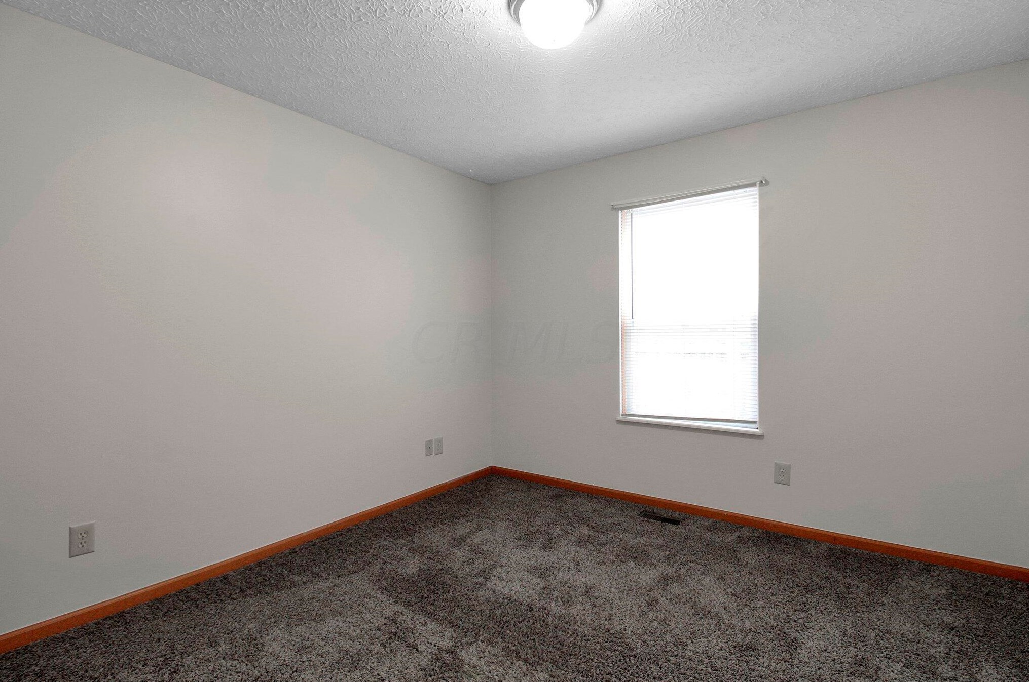 4830 Victory Ct, Columbus OH 43231-8831 exterior