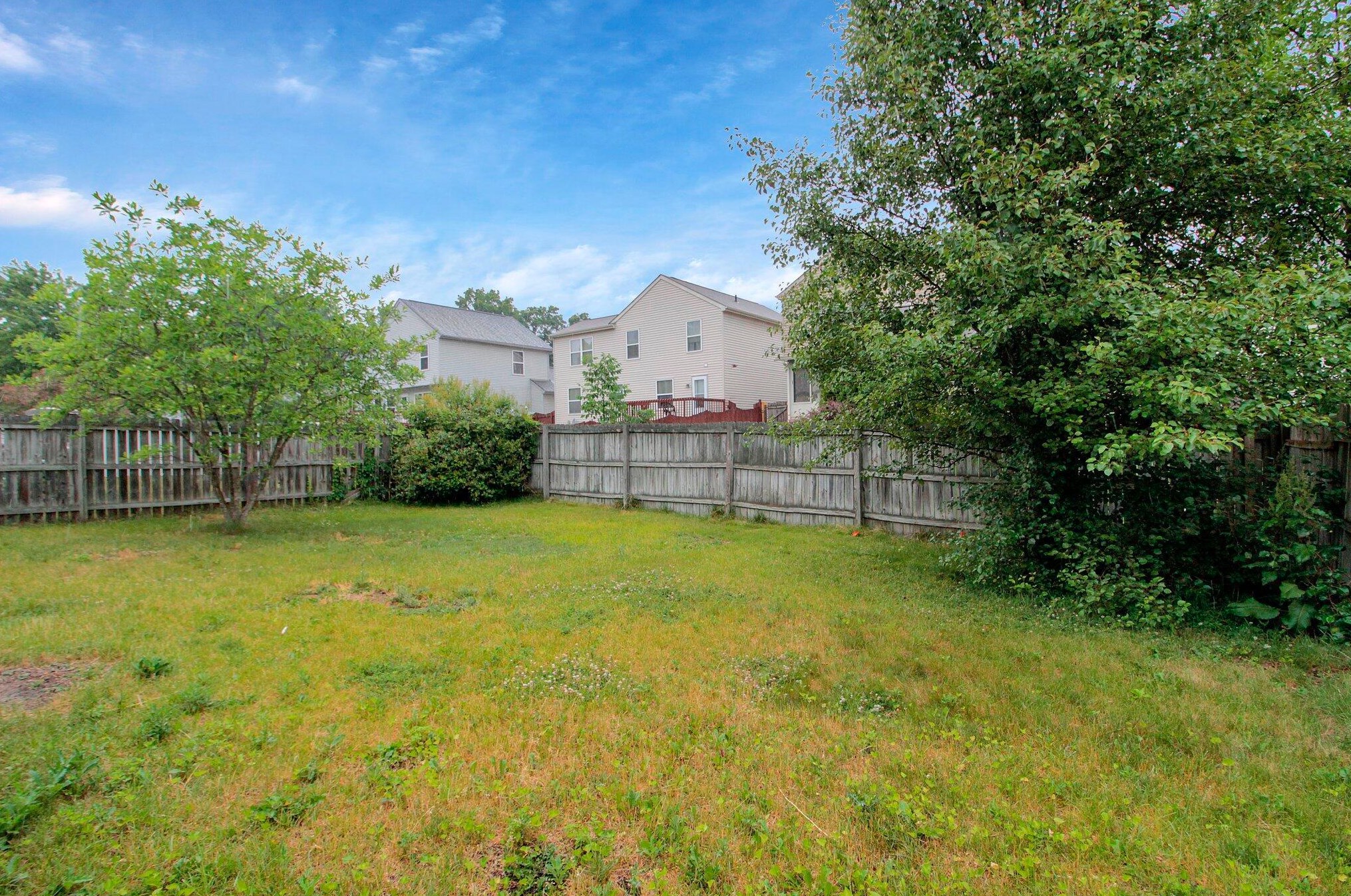 4830 Victory Ct, Columbus OH 43231-8831 exterior