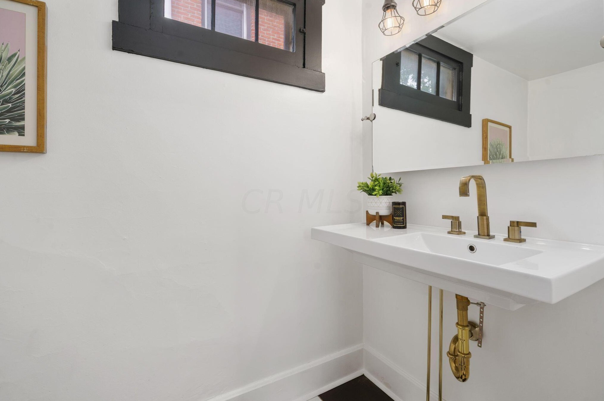 641 Briggs St, Columbus OH 43206-1333 exterior