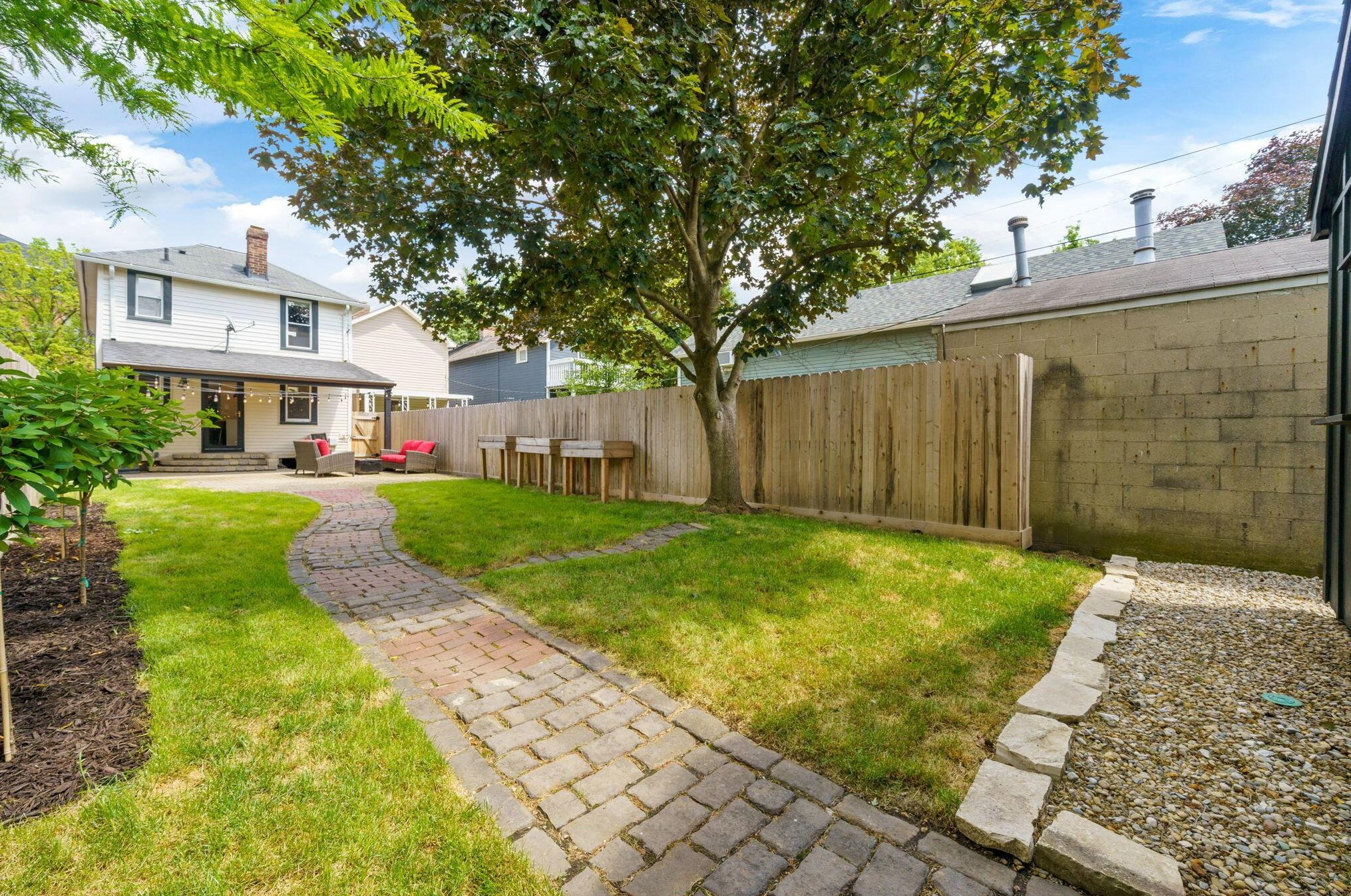 641 Briggs St, Columbus OH 43206-1333 exterior