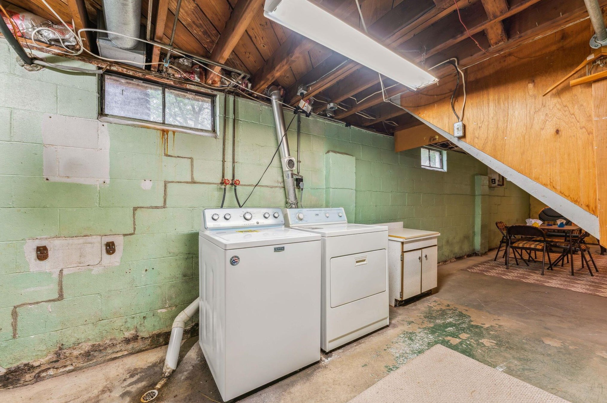 1316 Moler Rd, Columbus OH 43207-1602 exterior