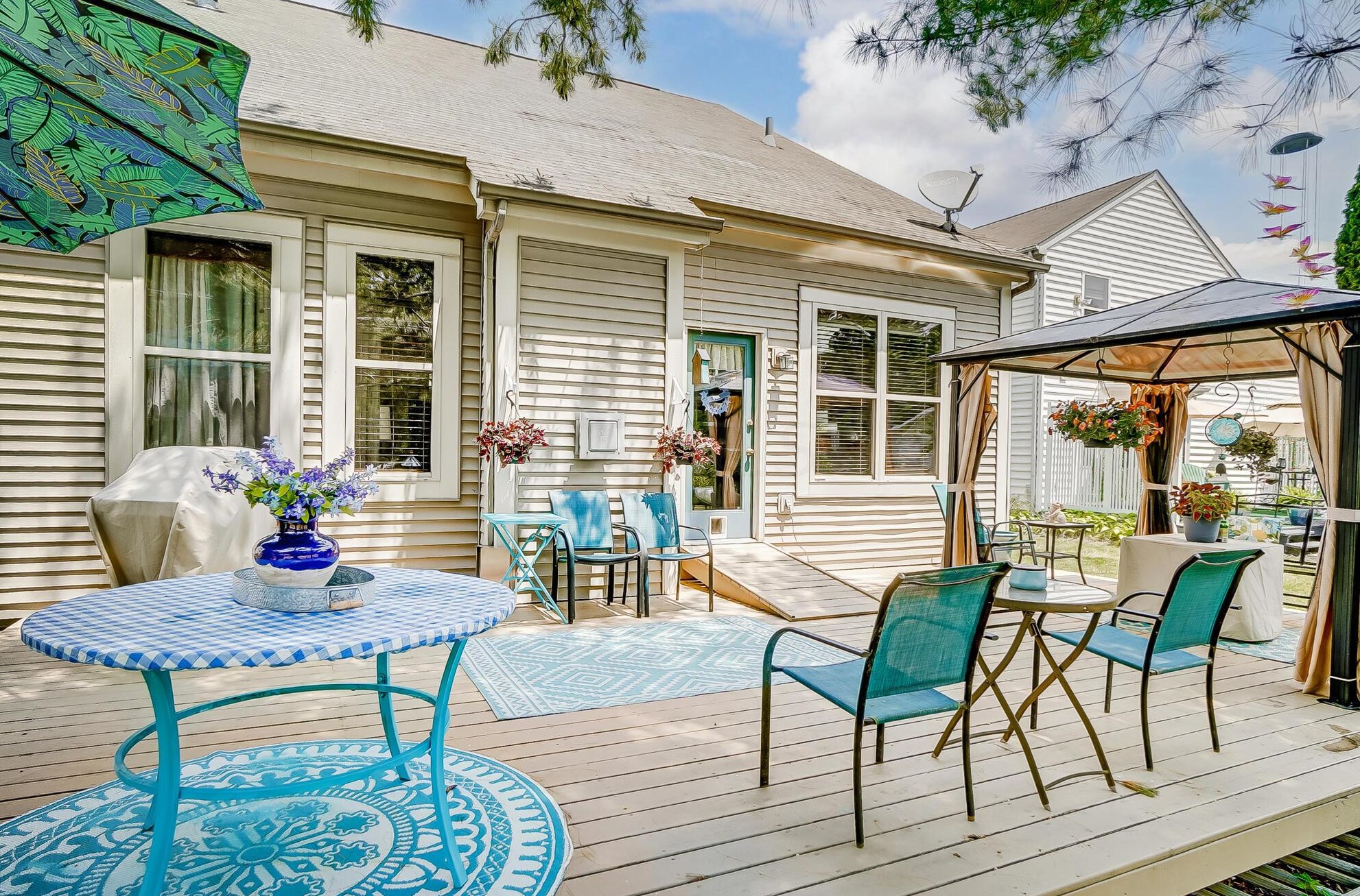 410 Woodside Mdw Pl, Columbus OH 43230-7031 exterior