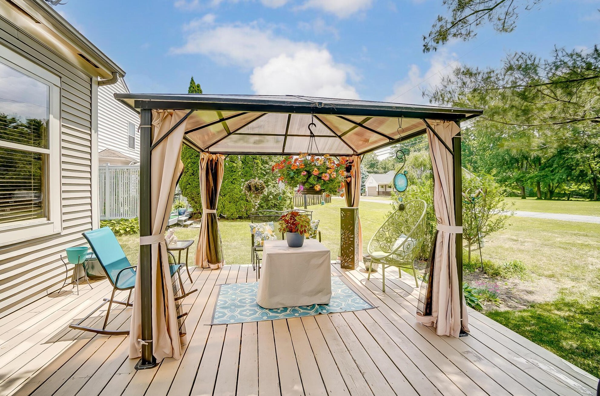 410 Woodside Mdw Pl, Columbus OH 43230-7031 exterior