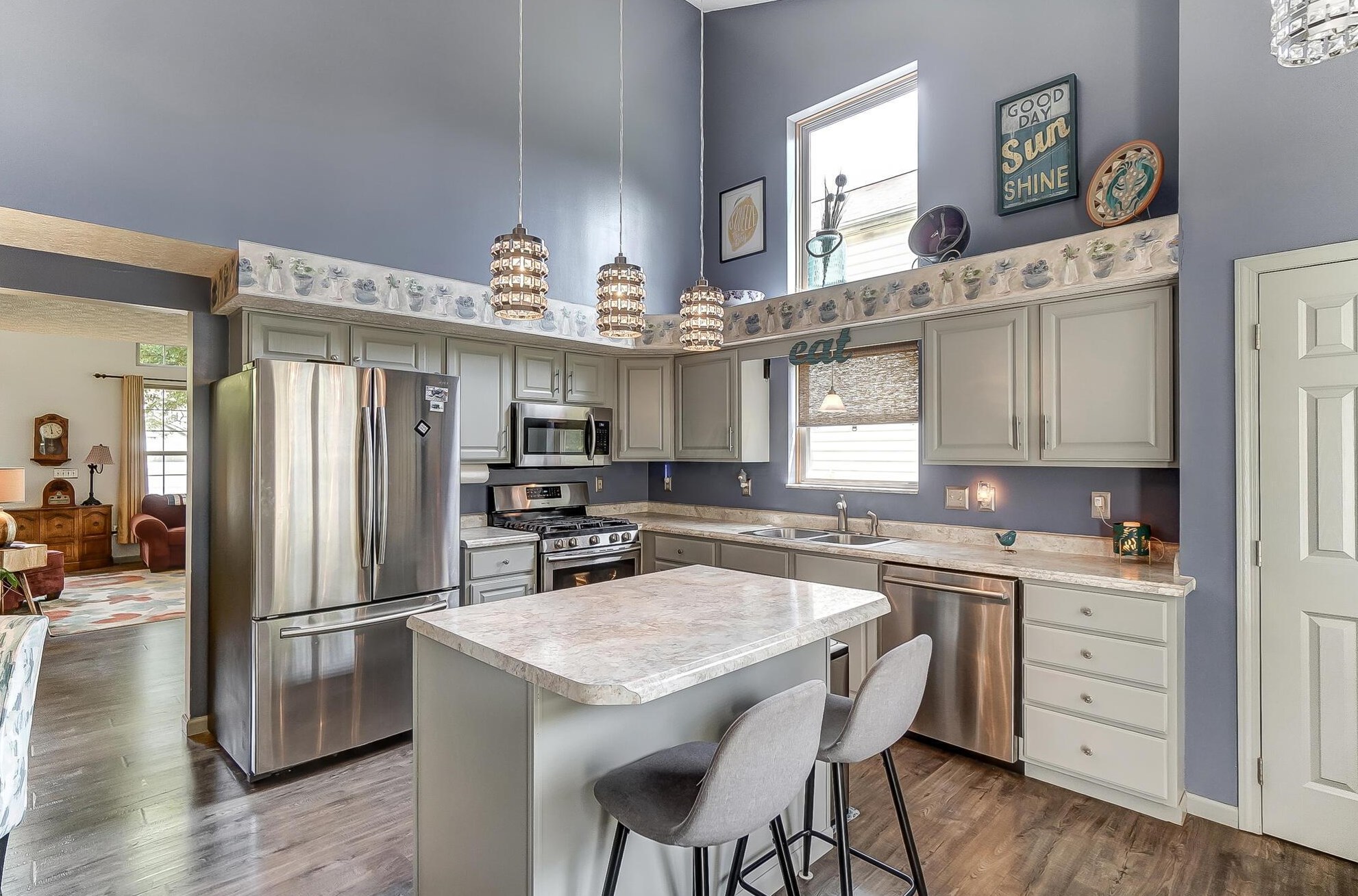 410 Woodside Mdw Pl, Columbus OH 43230-7031 exterior