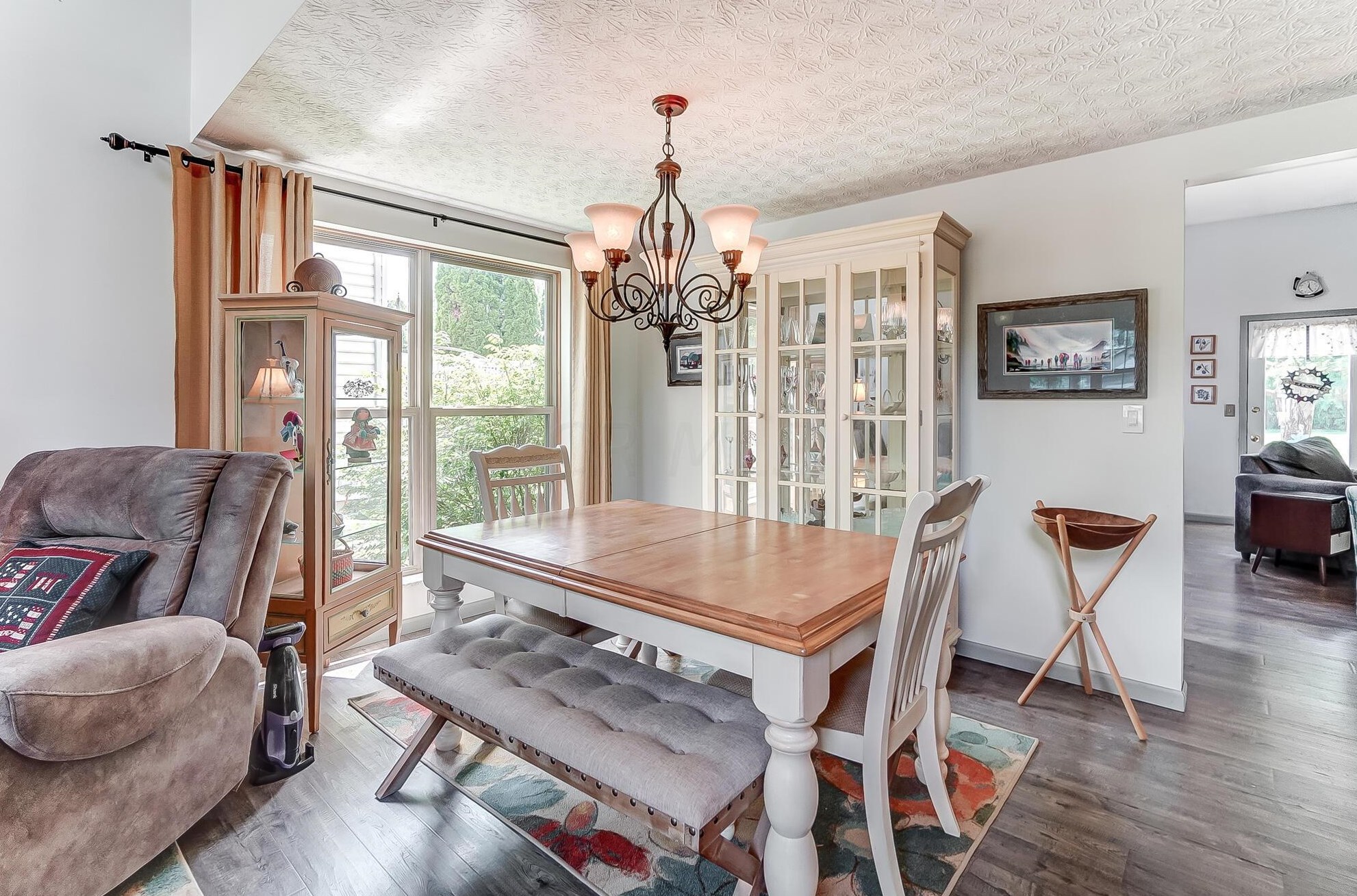 410 Woodside Mdw Pl, Columbus OH 43230-7031 exterior