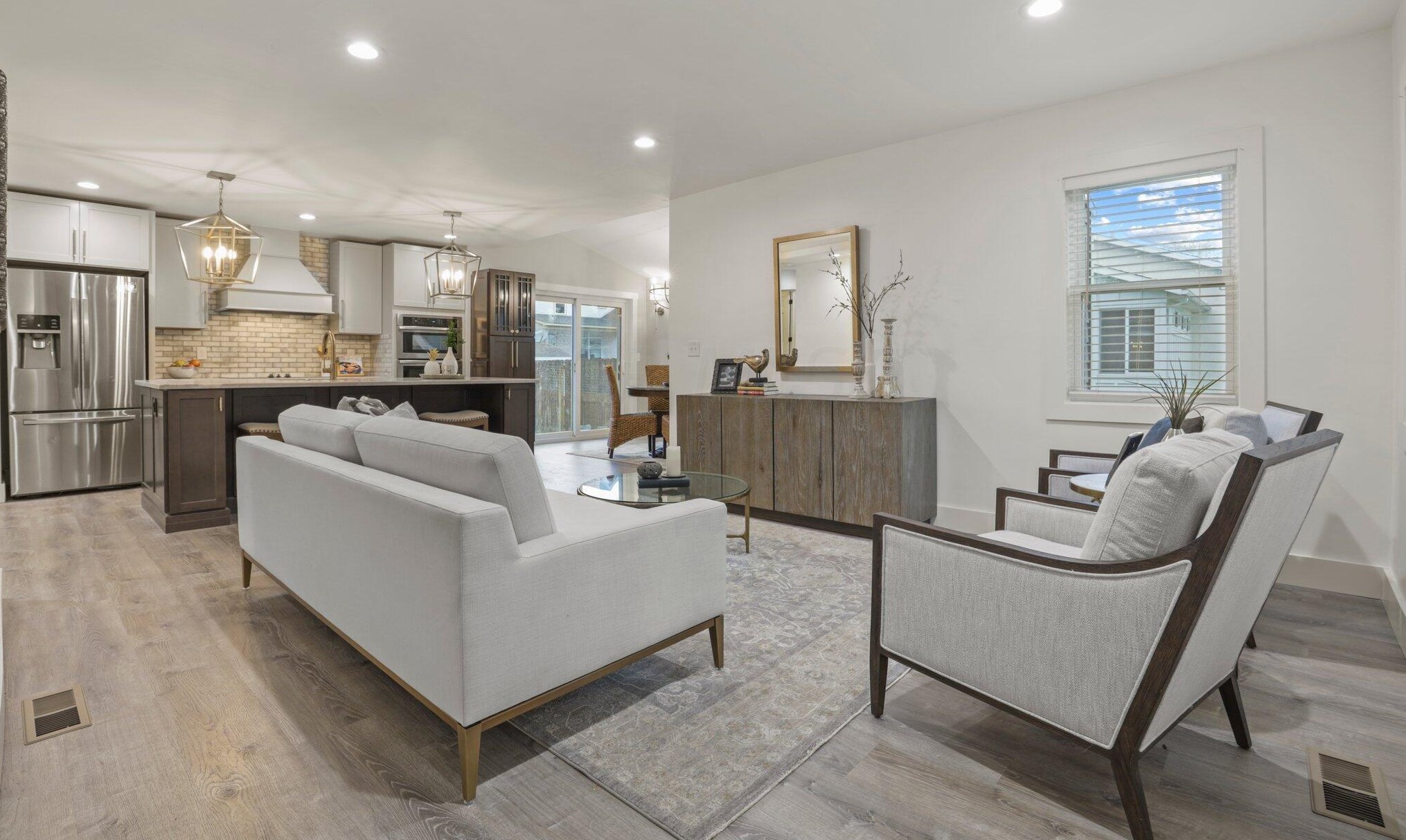 2170 Inchcliff Rd, Columbus OH  43221-2714 exterior