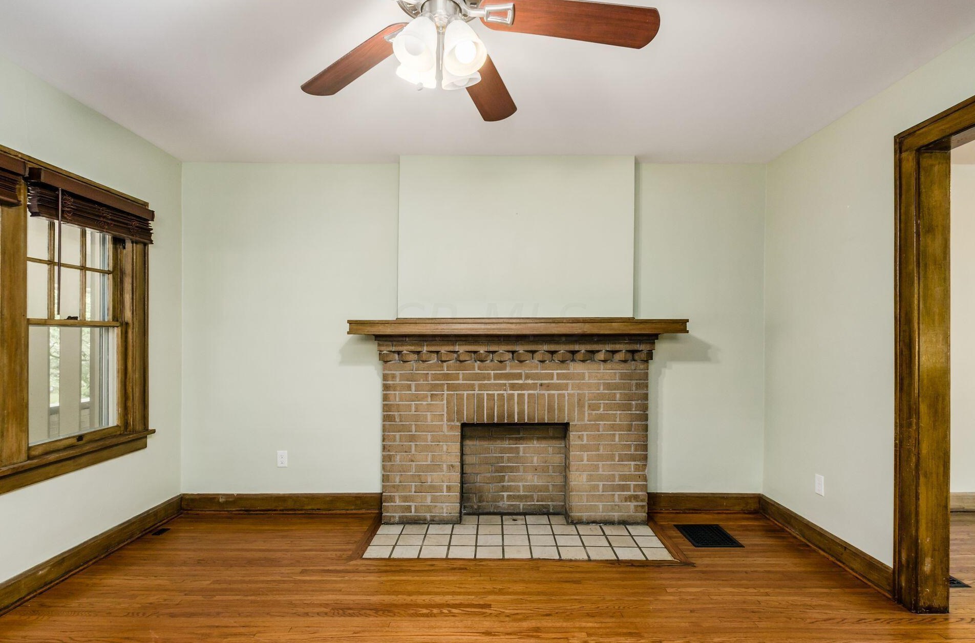 154 Clinton Hts Ave, Columbus OH 43202-1245 exterior