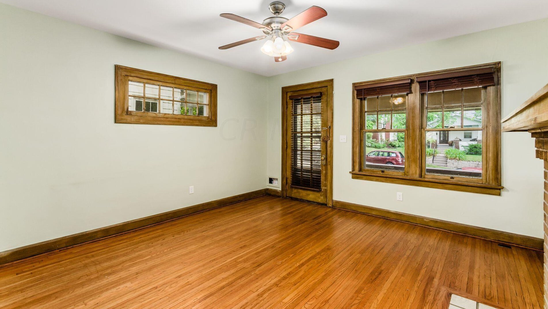 154 Clinton Hts Ave, Columbus OH 43202-1245 exterior