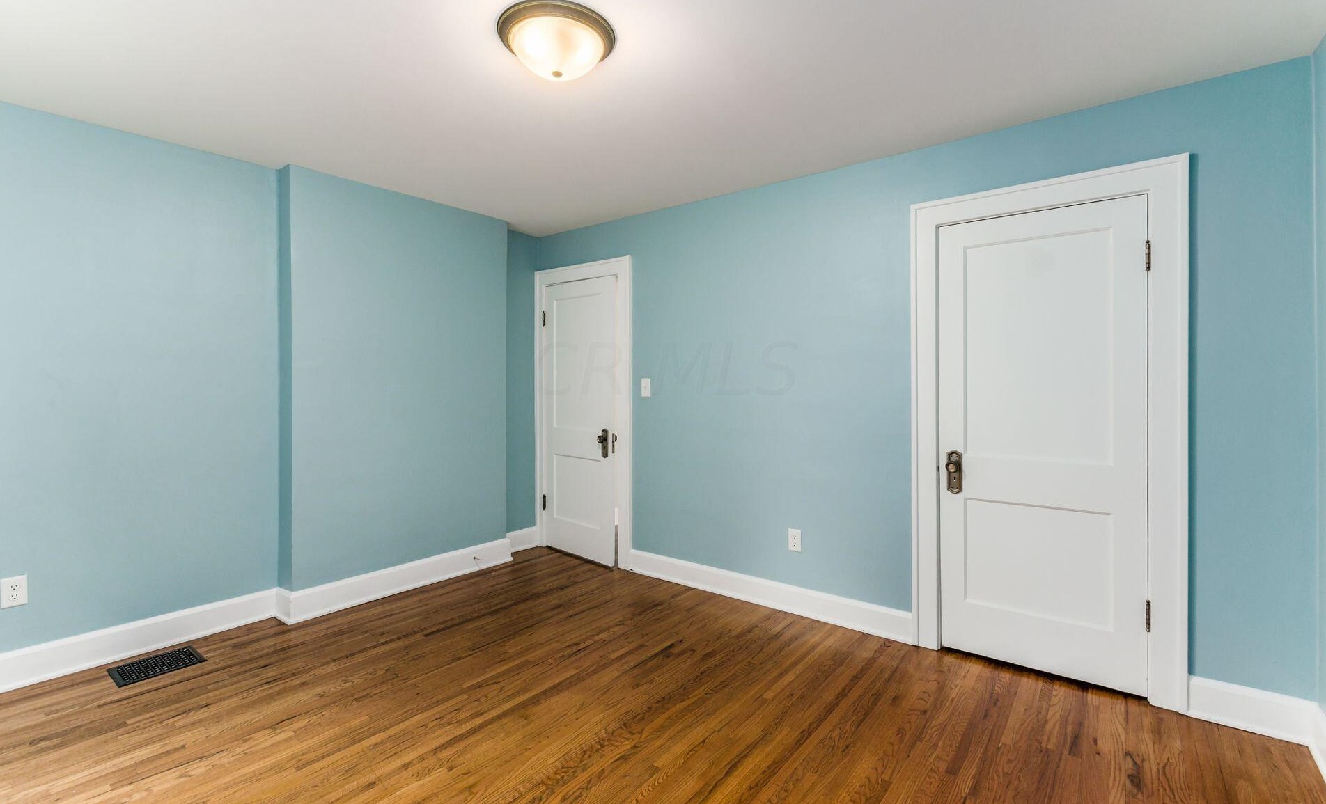 154 Clinton Hts Ave, Columbus OH 43202-1245 exterior