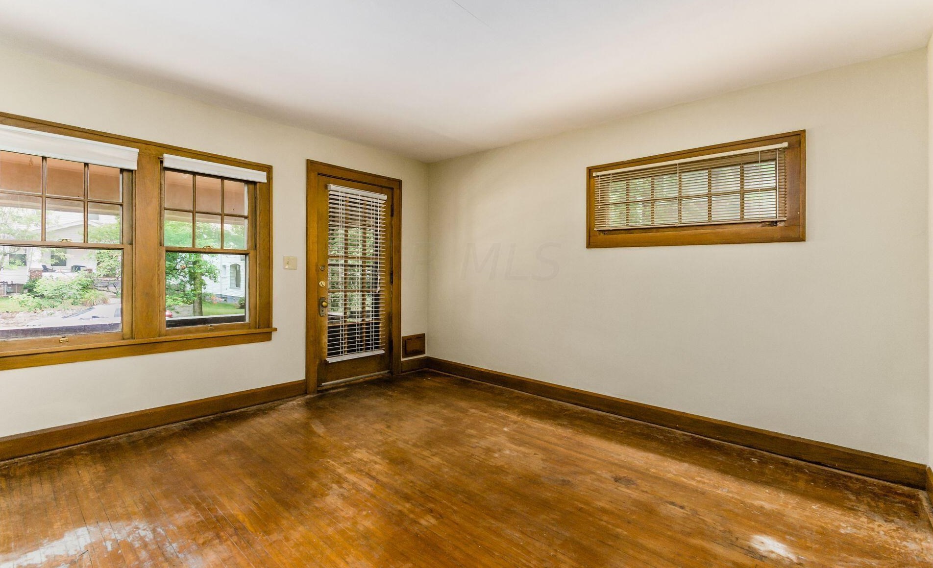 154 Clinton Hts Ave, Columbus OH 43202-1245 exterior