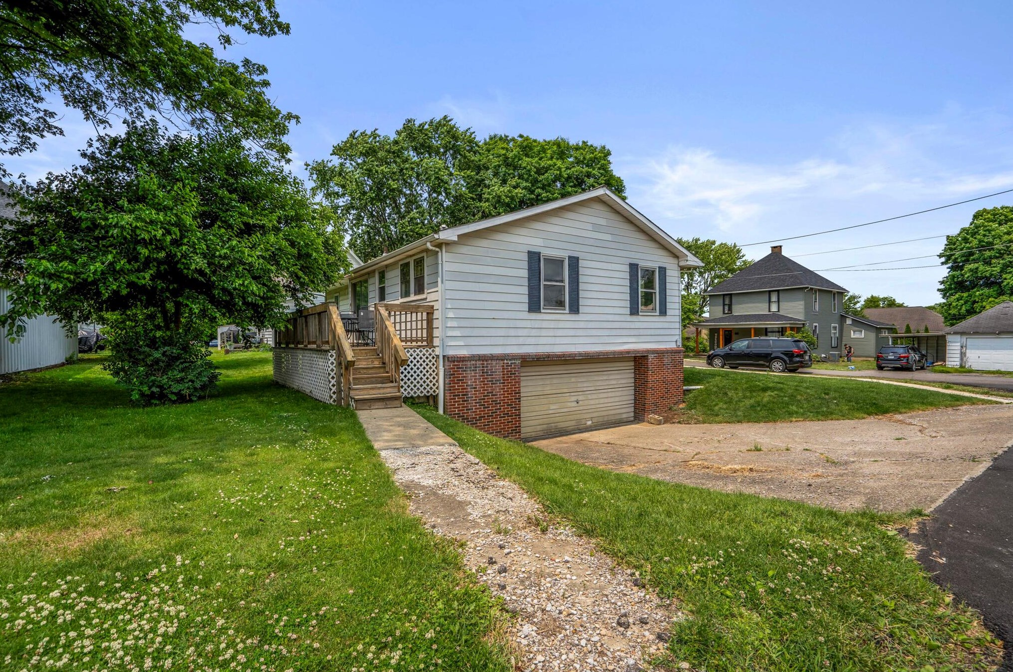 5 Arlington Ave, Thornville OH  exterior