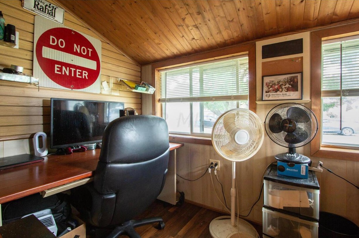 859 Pierce Ave, Columbus OH  43213-3042 exterior