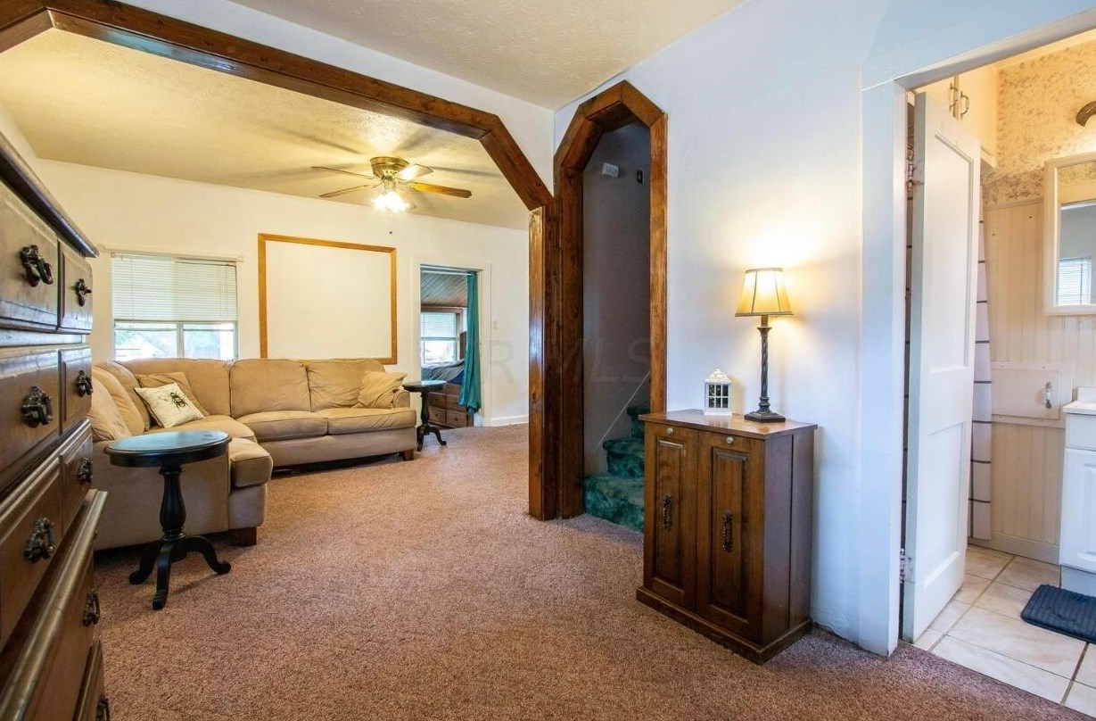 859 Pierce Ave, Columbus OH  43213-3042 exterior