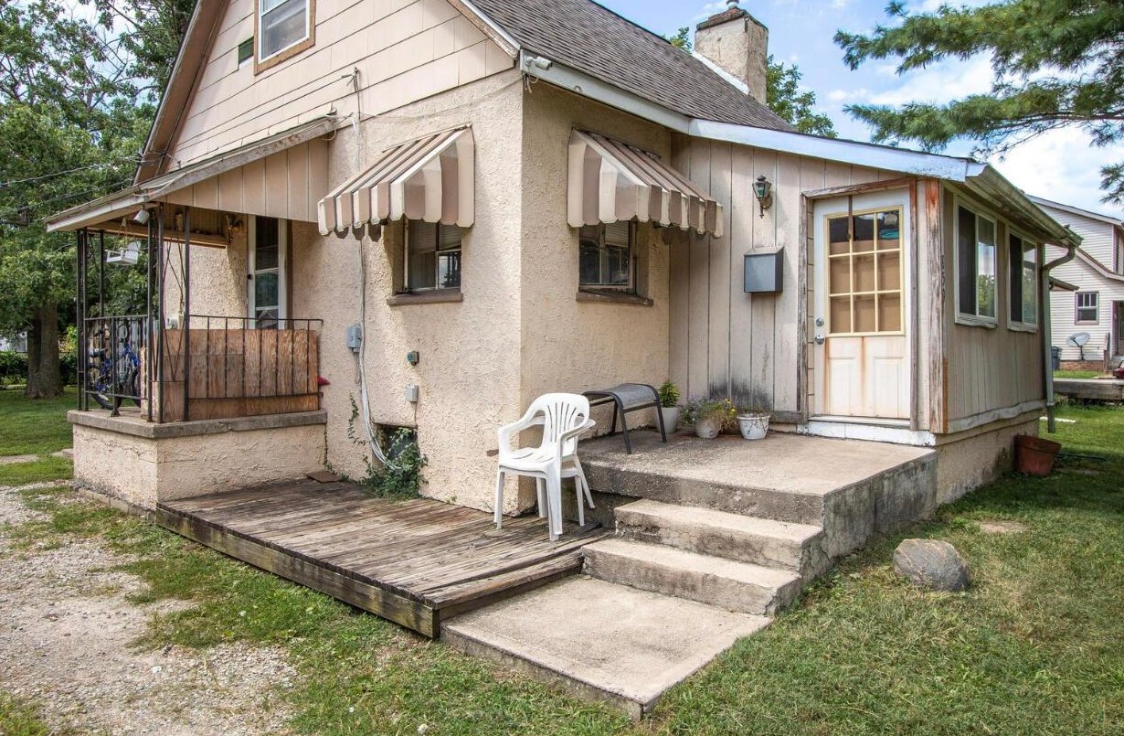 859 Pierce Ave, Columbus OH  43213-3042 exterior