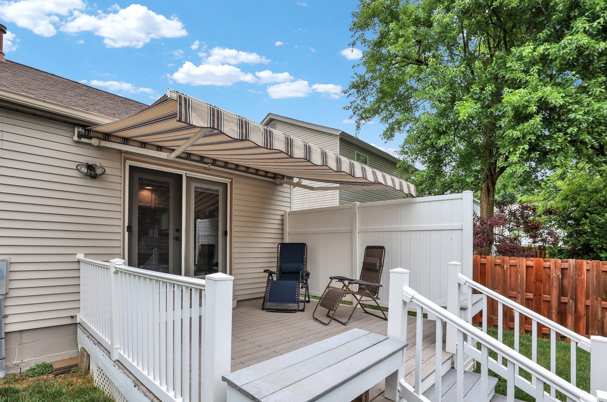 5863 Buechler Bnd, Columbus OH 43228-8802 exterior