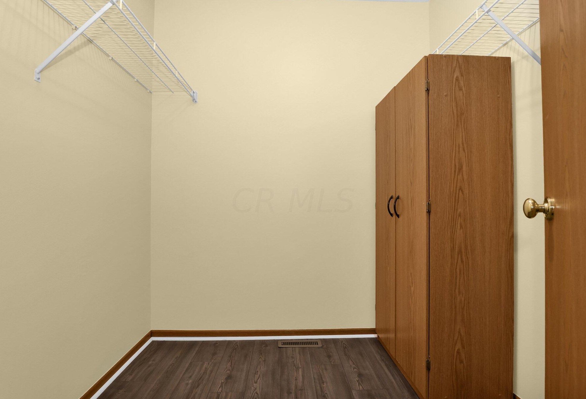 5863 Buechler Bnd, Columbus OH 43228-8802 exterior